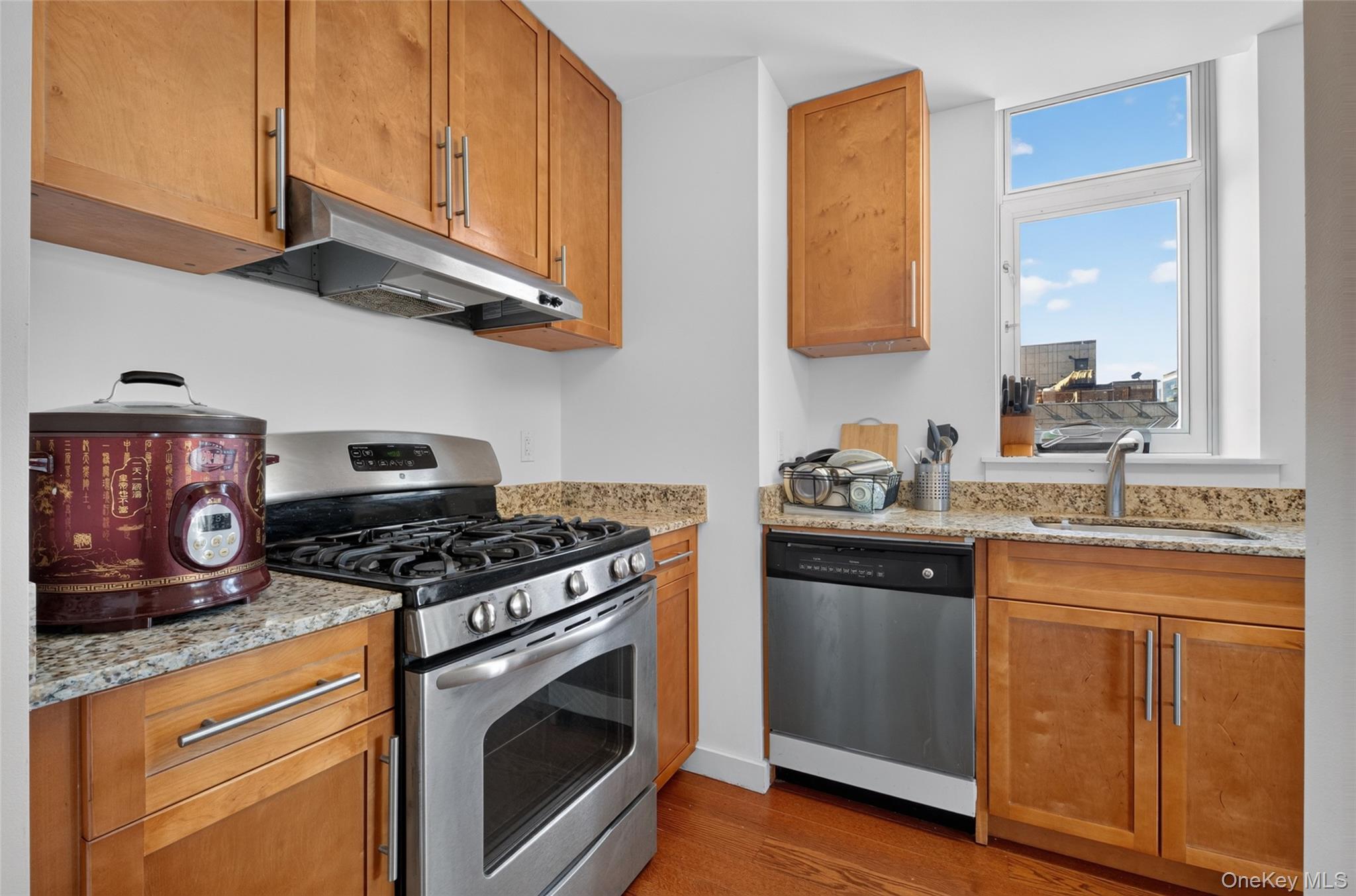 40-26 College Point Boulevard, Unit 16F photo 9