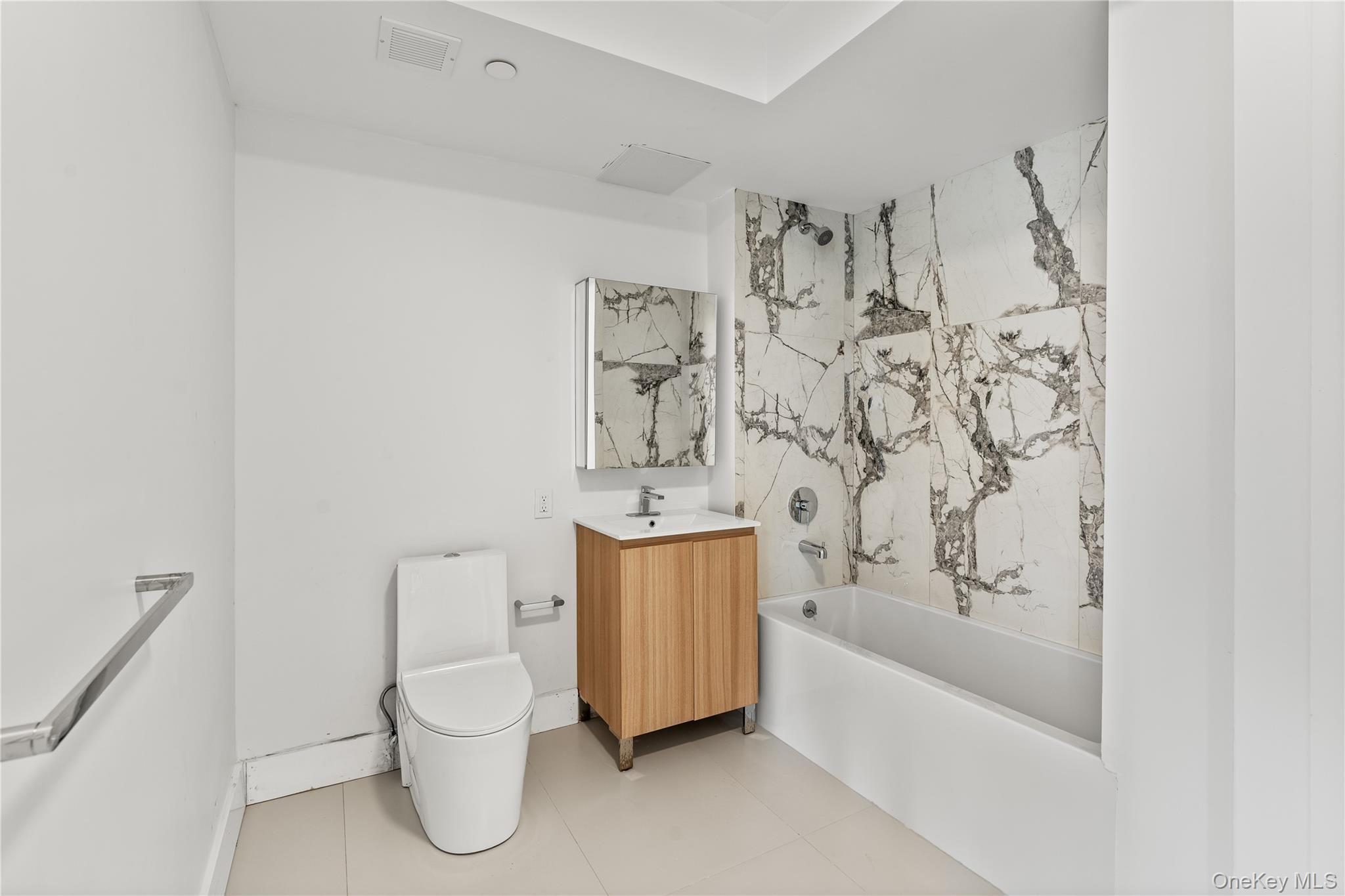 1 Lyon Place, Unit 202 photo 7