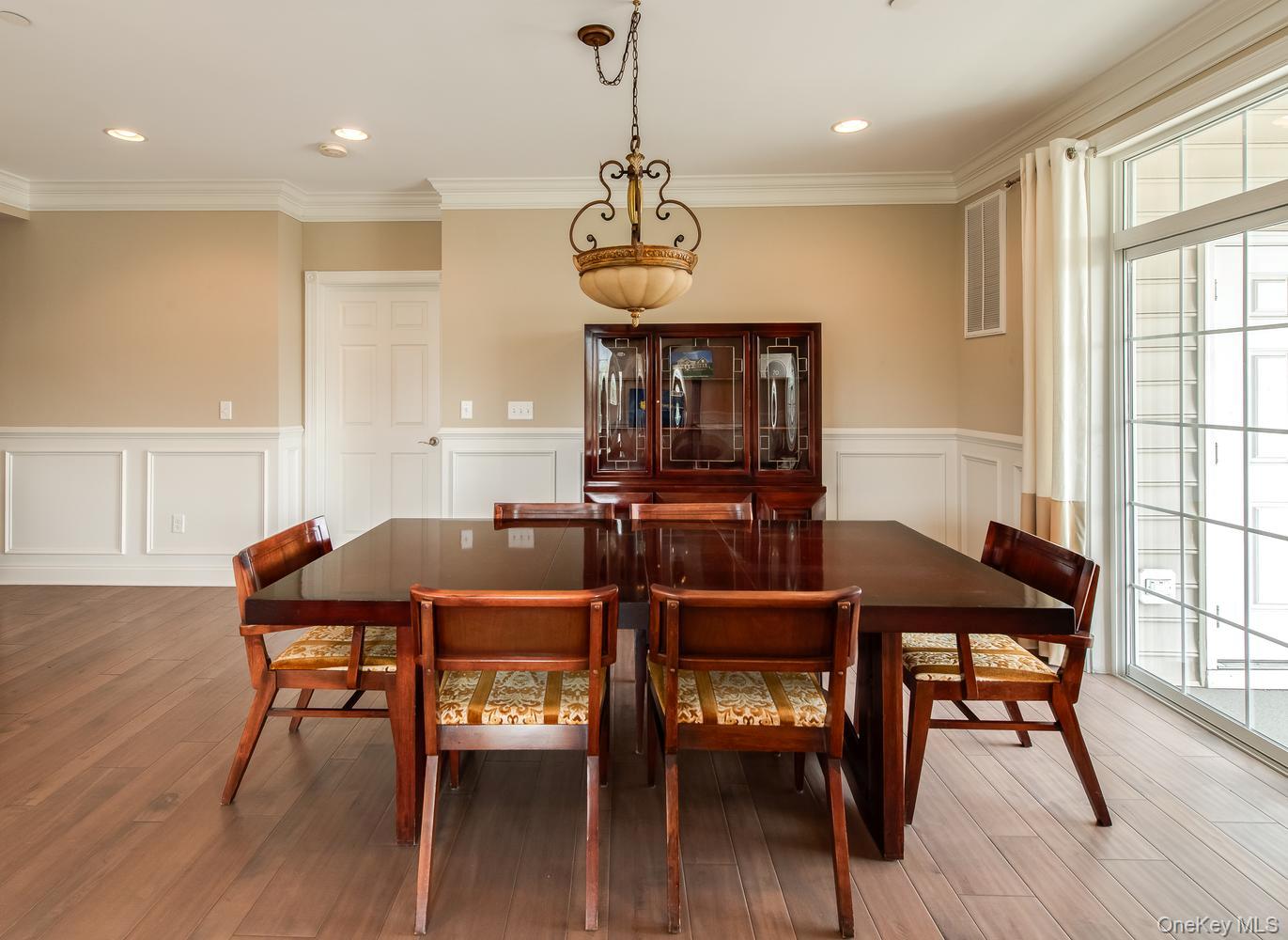 734 Regency Drive – For Sale photo 10