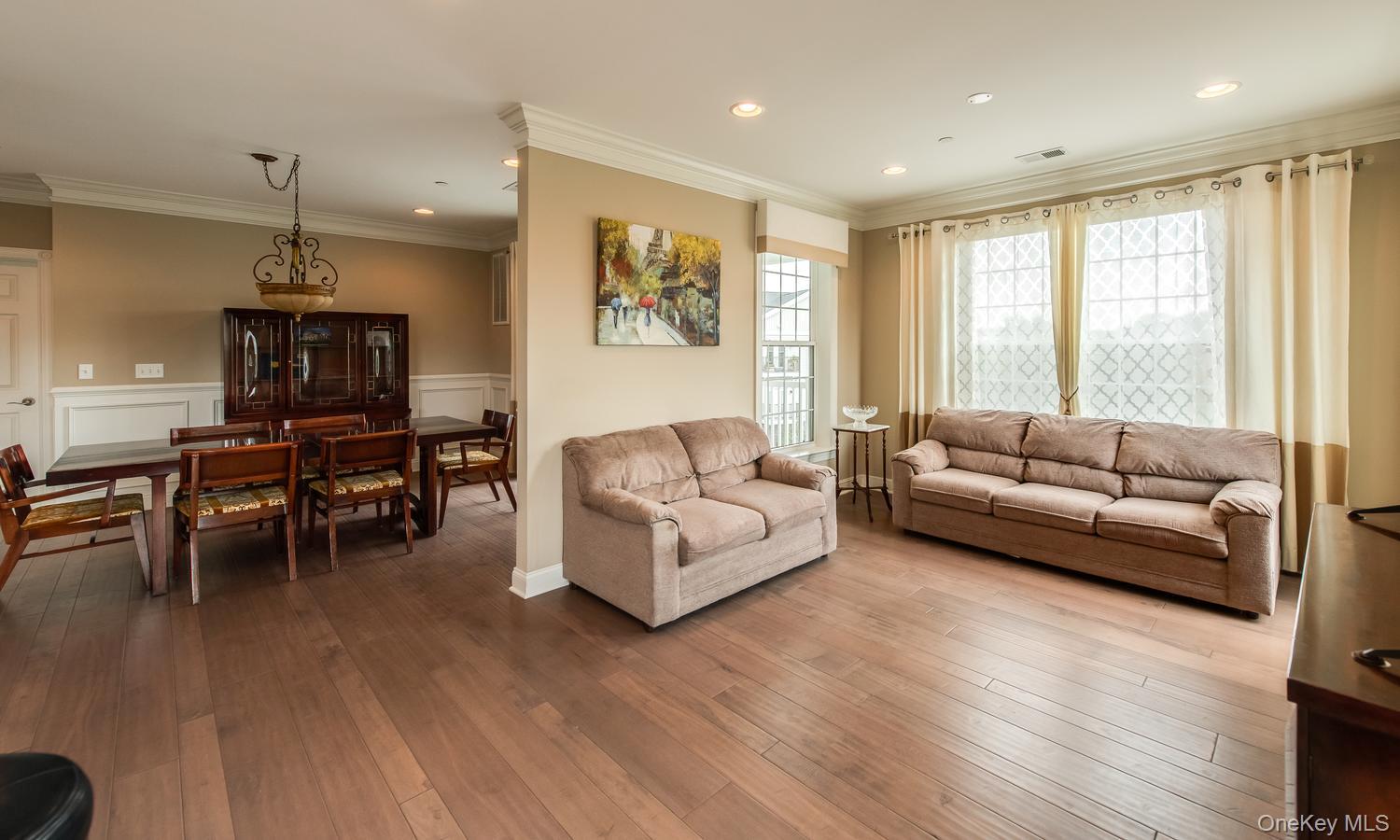 734 Regency Drive – For Sale photo 13