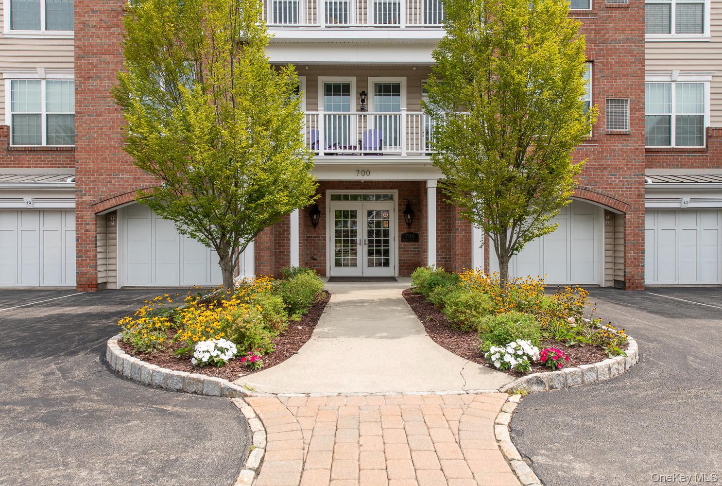 734 Regency Drive – For Sale