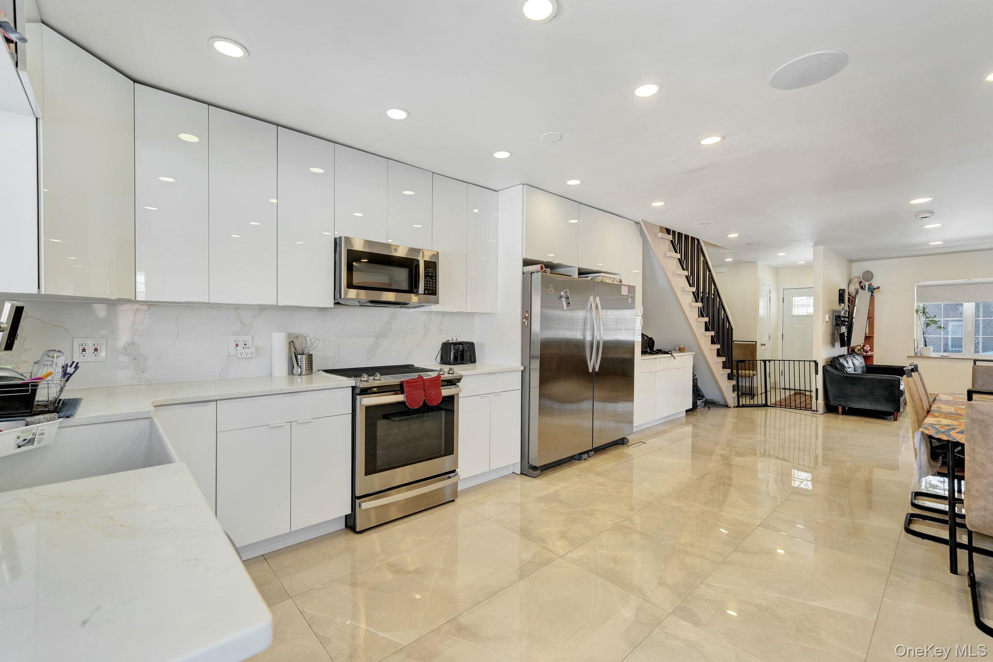 1701 Burnett Street – For Rent photo 2