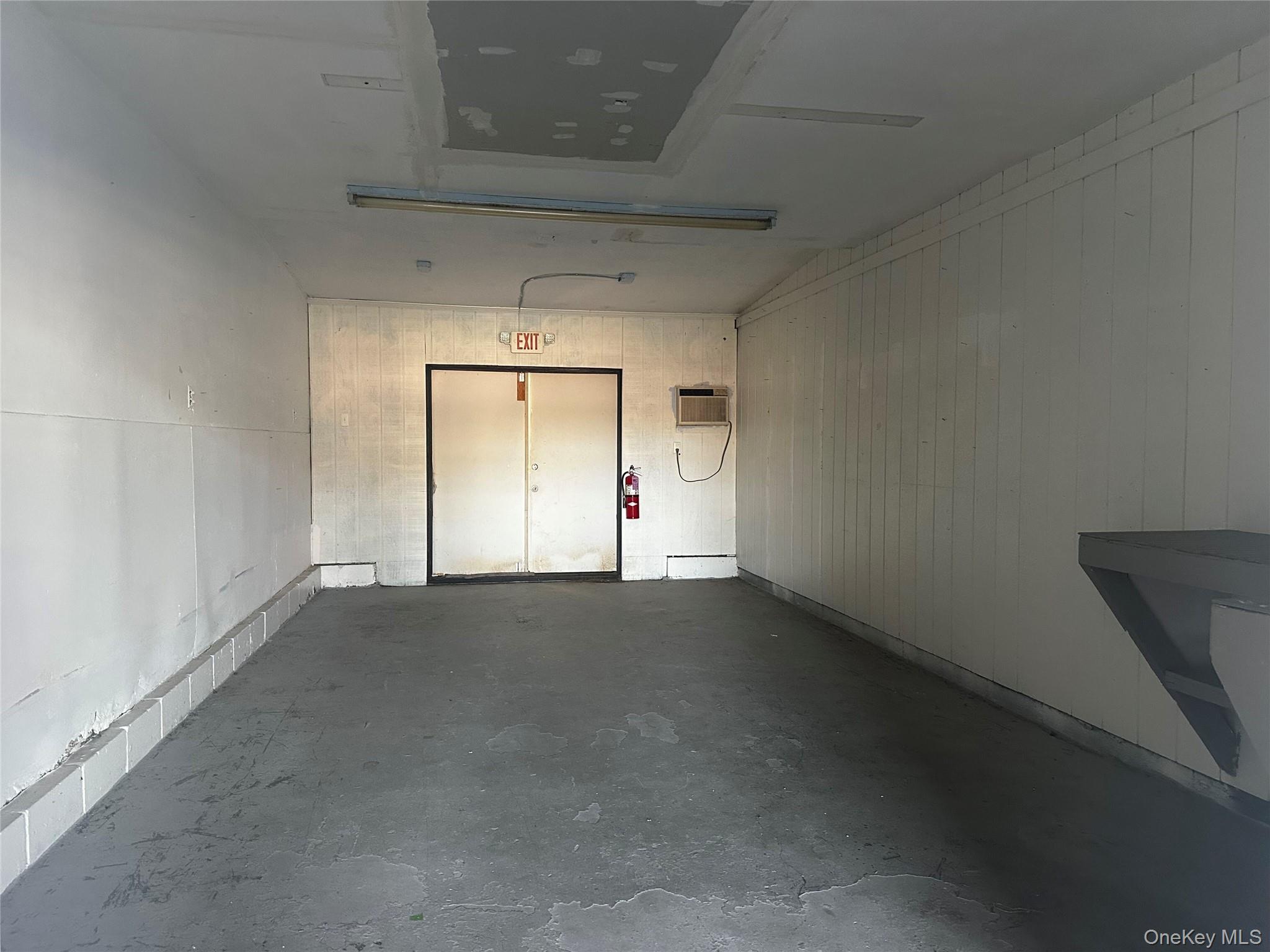 625 Glenwood Rd, Unit Retail/Gar photo 6