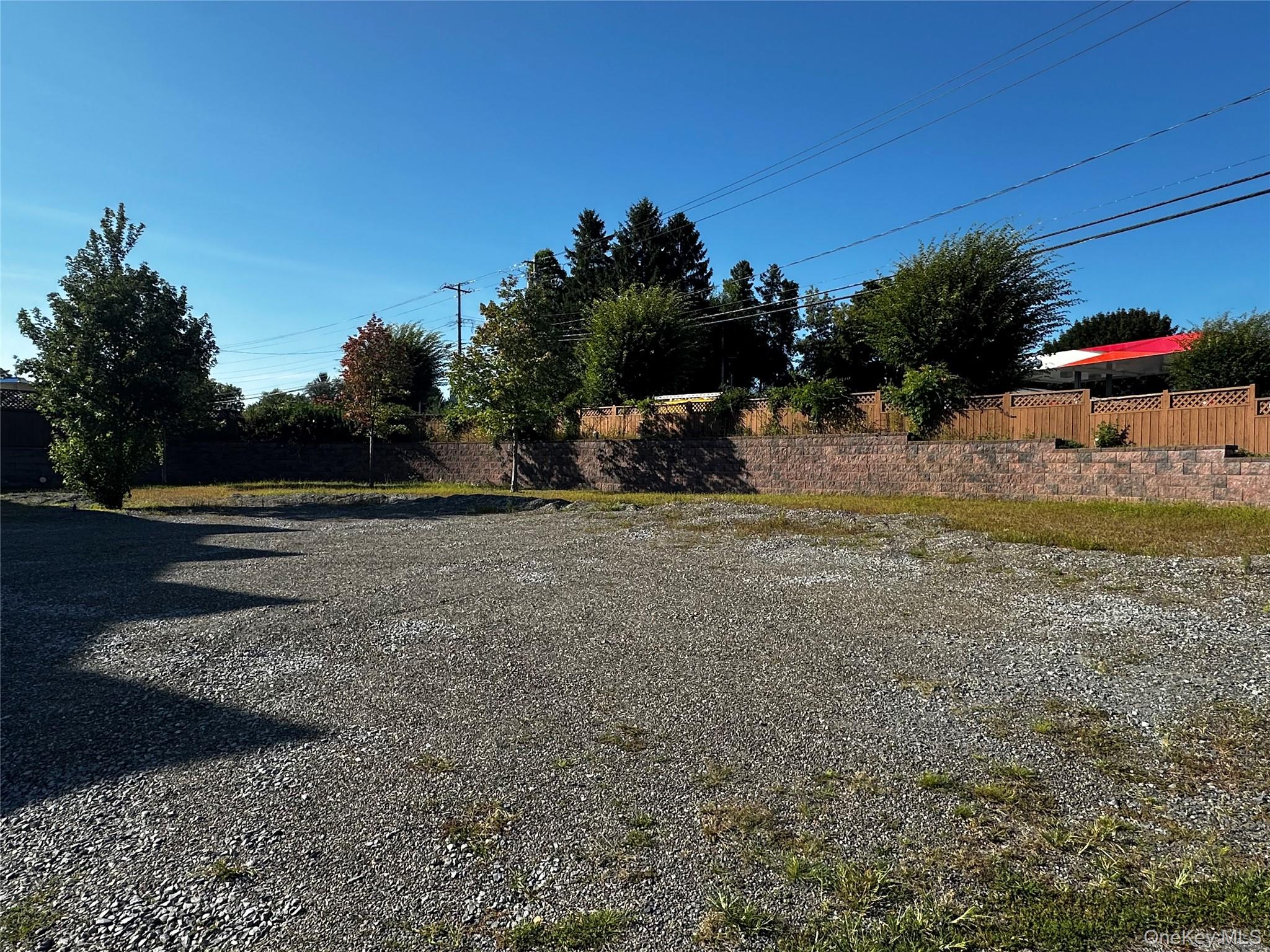 625 Glenwood Rd, Unit Retail/Gar photo 8