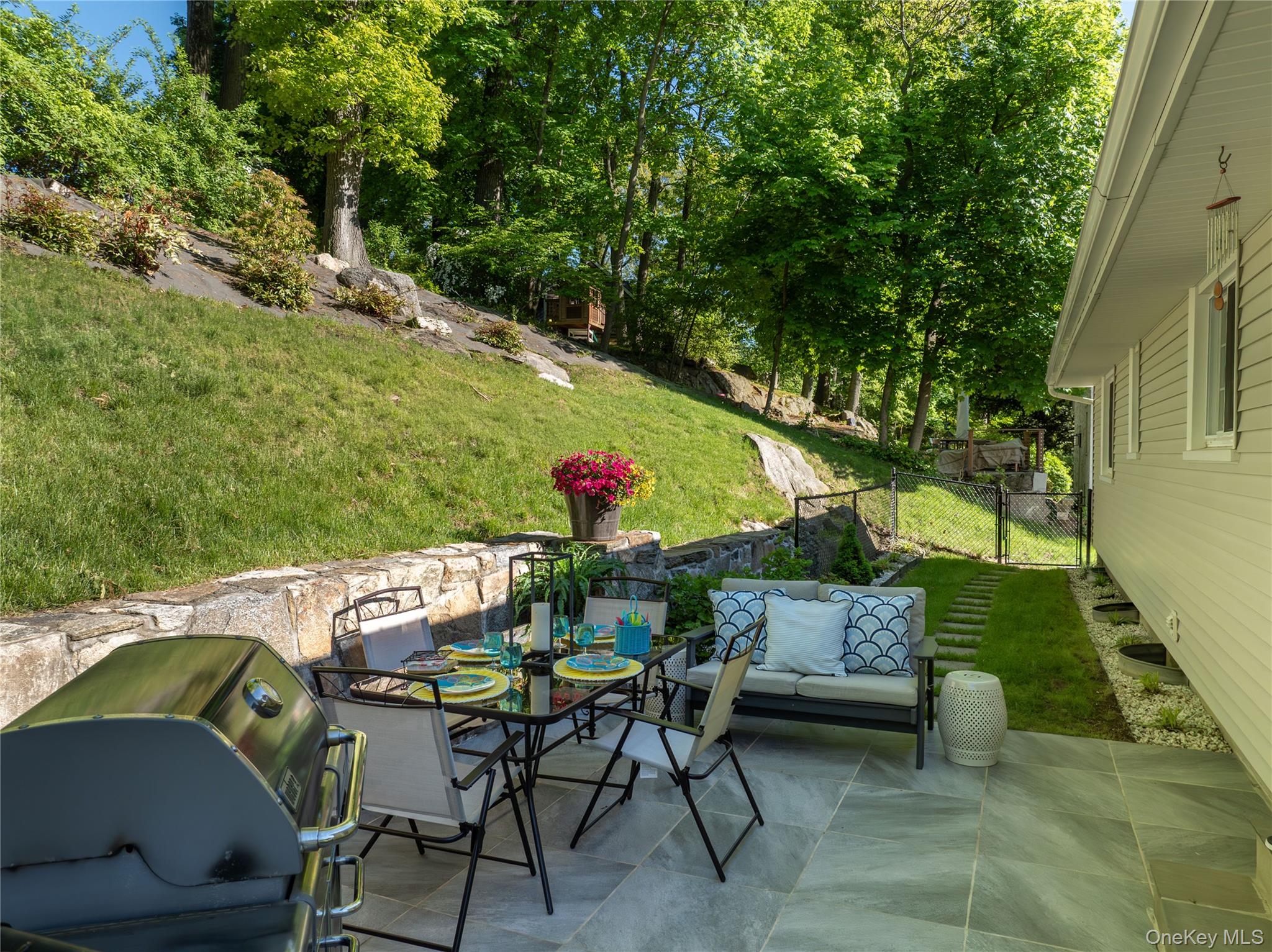 61 Center Drive – For Sale photo 4