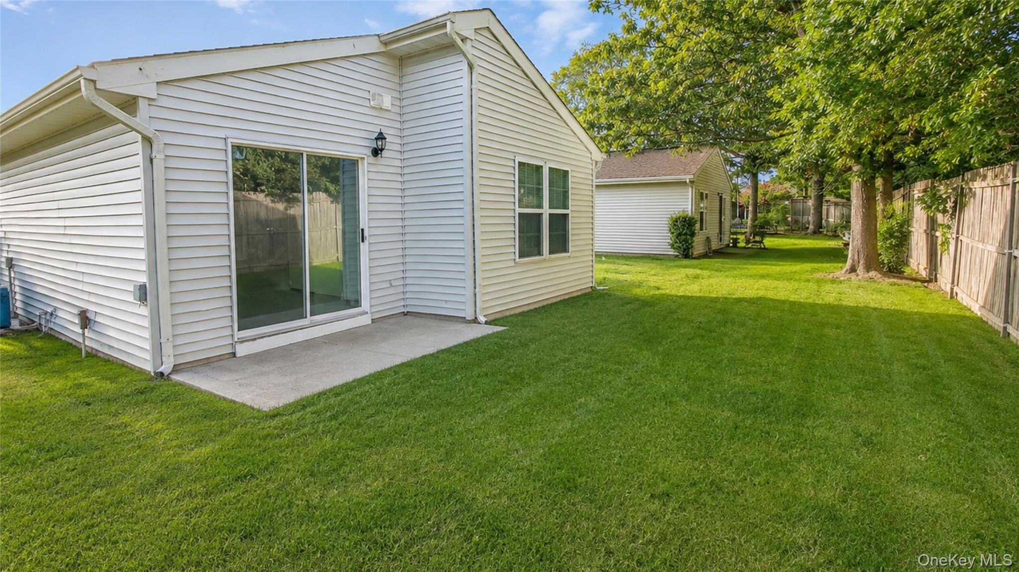 53 Village Circle E, Unit E053 photo 14