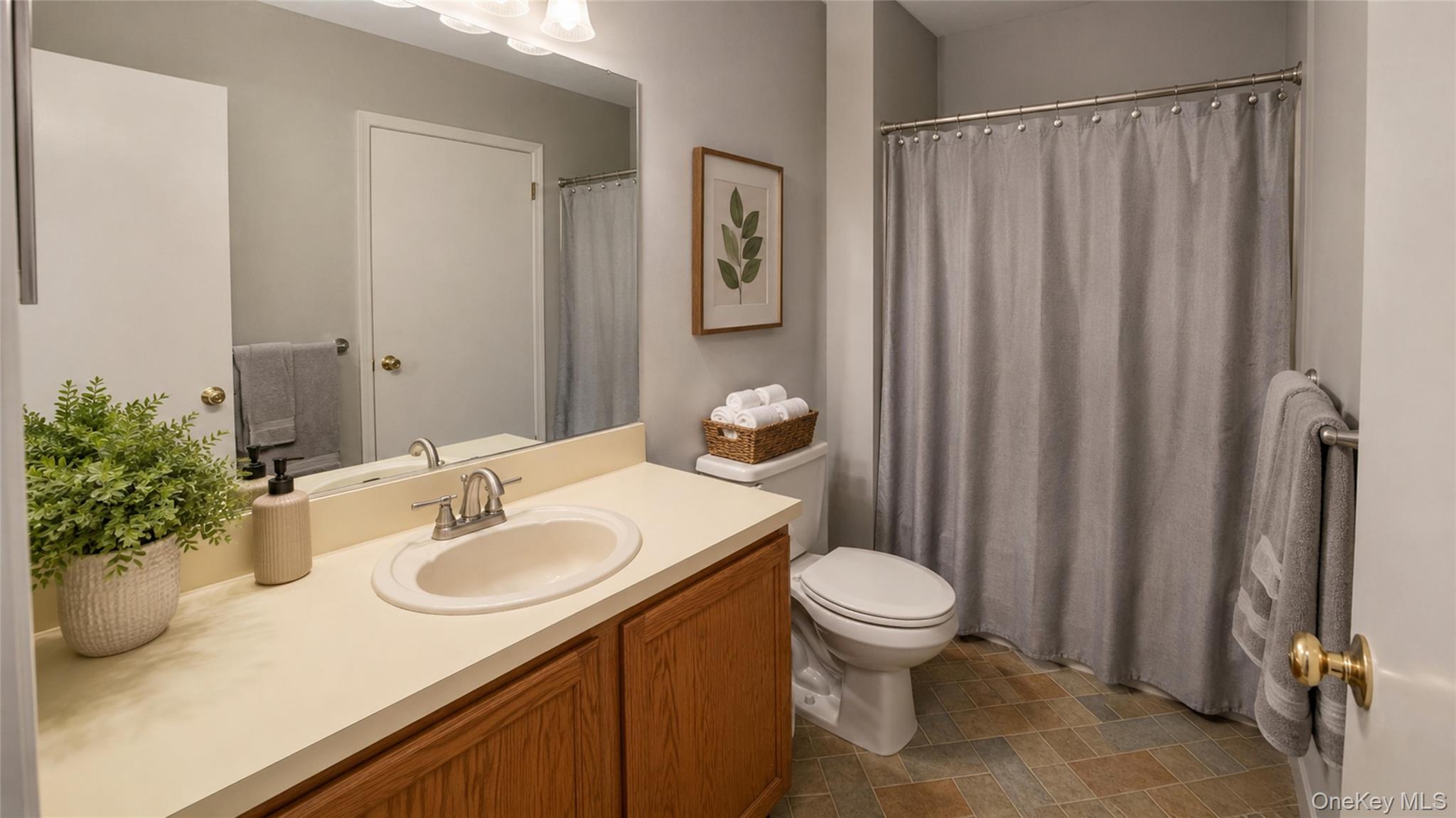53 Village Circle E, Unit E053 photo 9