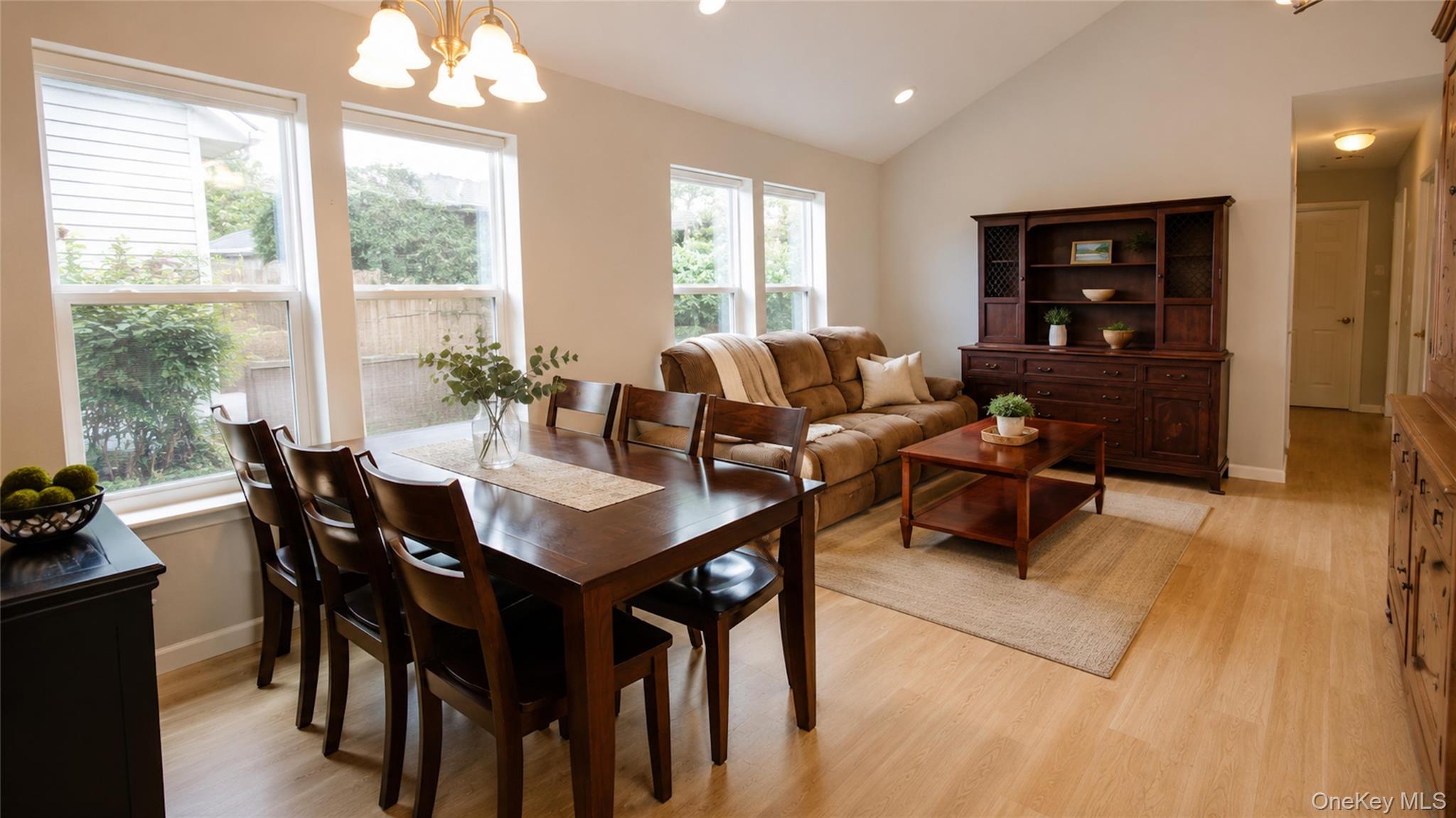 53 Village Circle E, Unit E053 photo 5