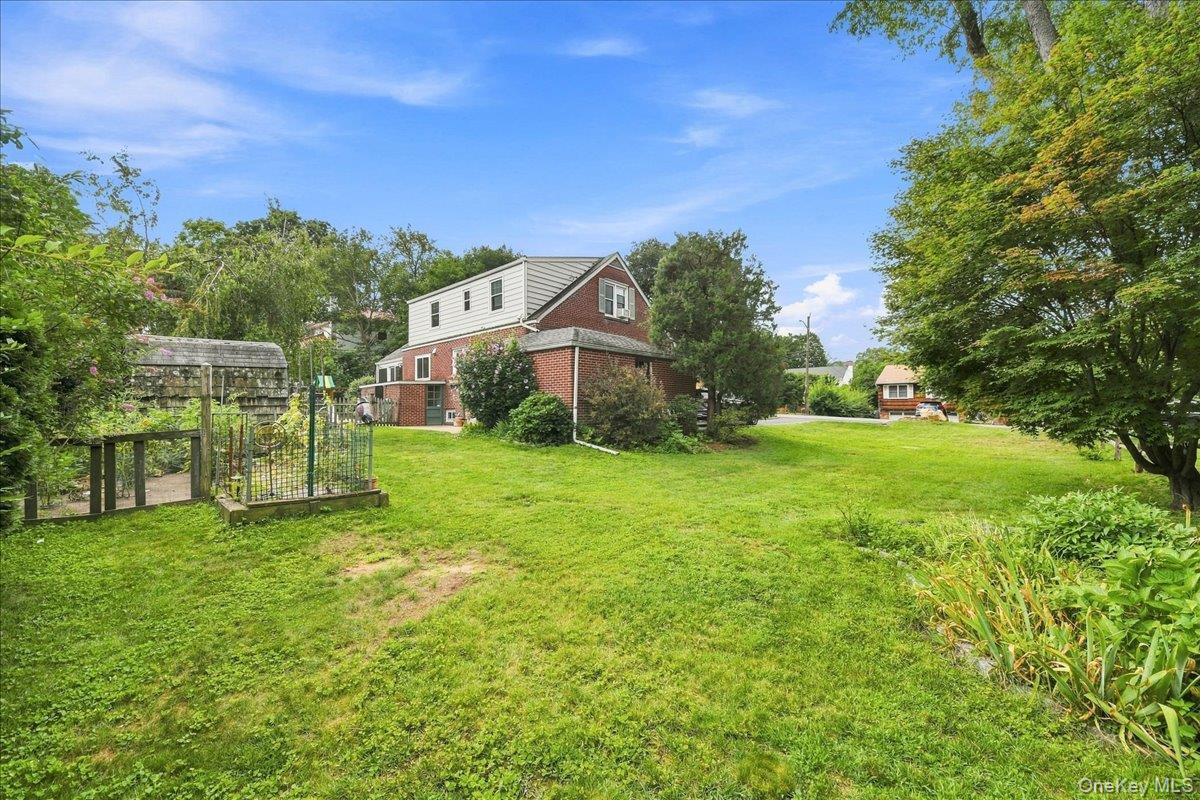 332 Kelly Street – For Sale photo 25