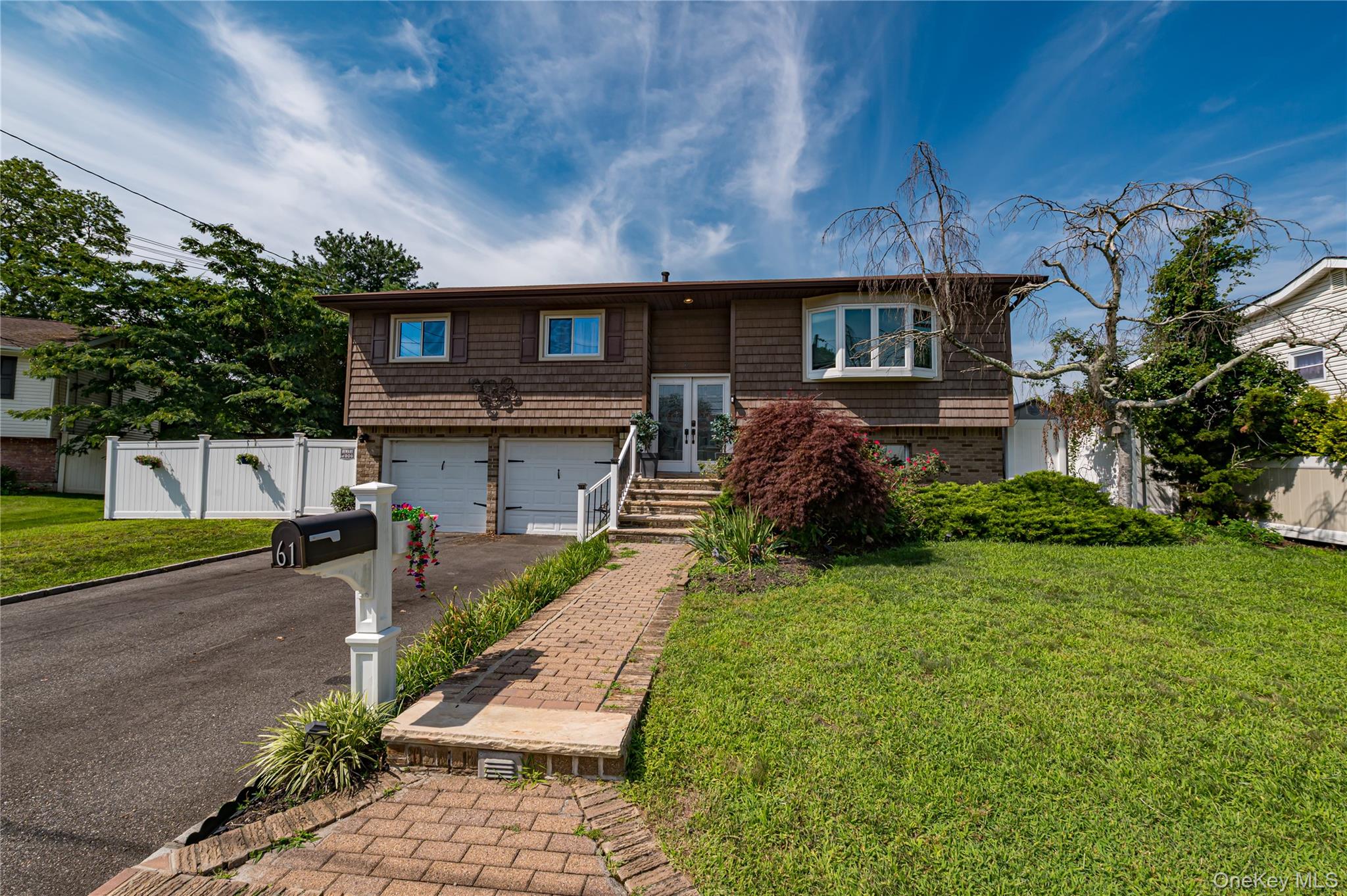 61 Linda Lane – For Sale
