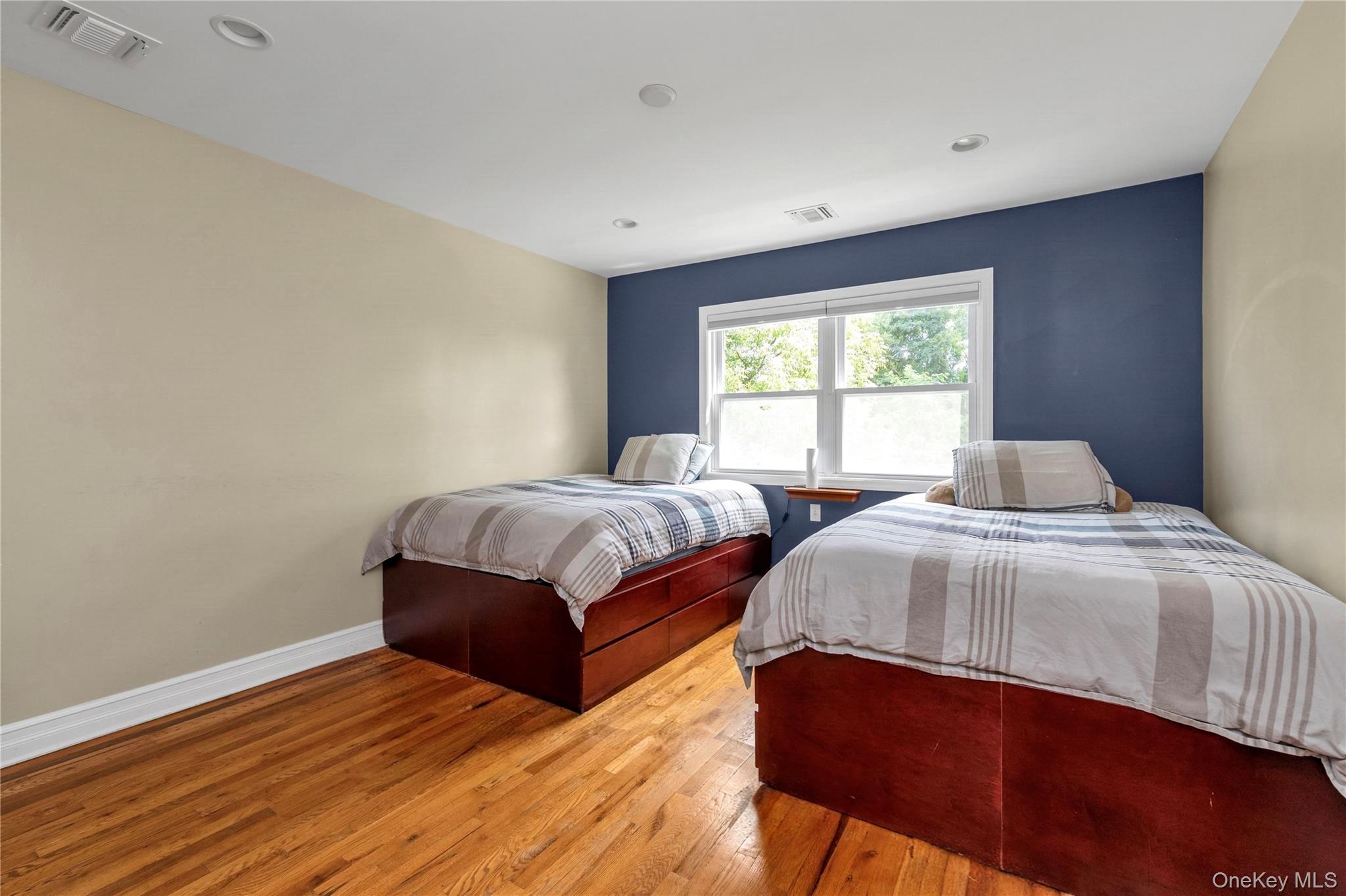 647 Jarvis Avenue – For Sale photo 13