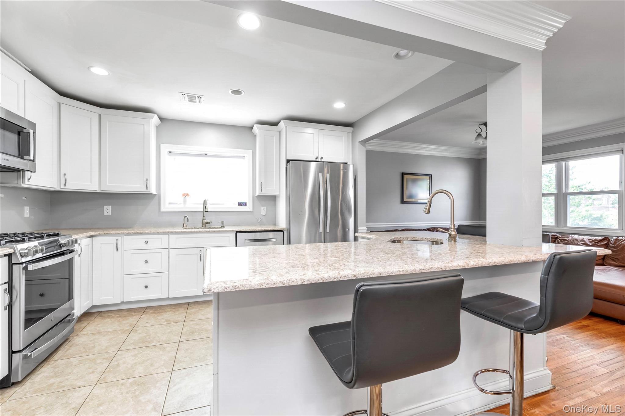647 Jarvis Avenue – For Sale photo 11