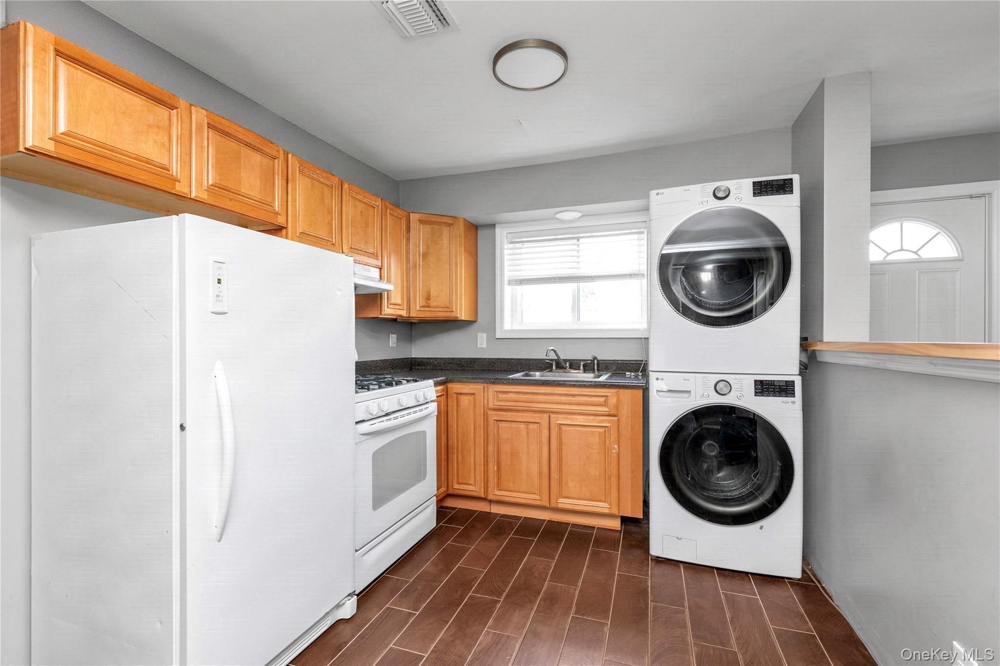 647 Jarvis Avenue – For Sale photo 23