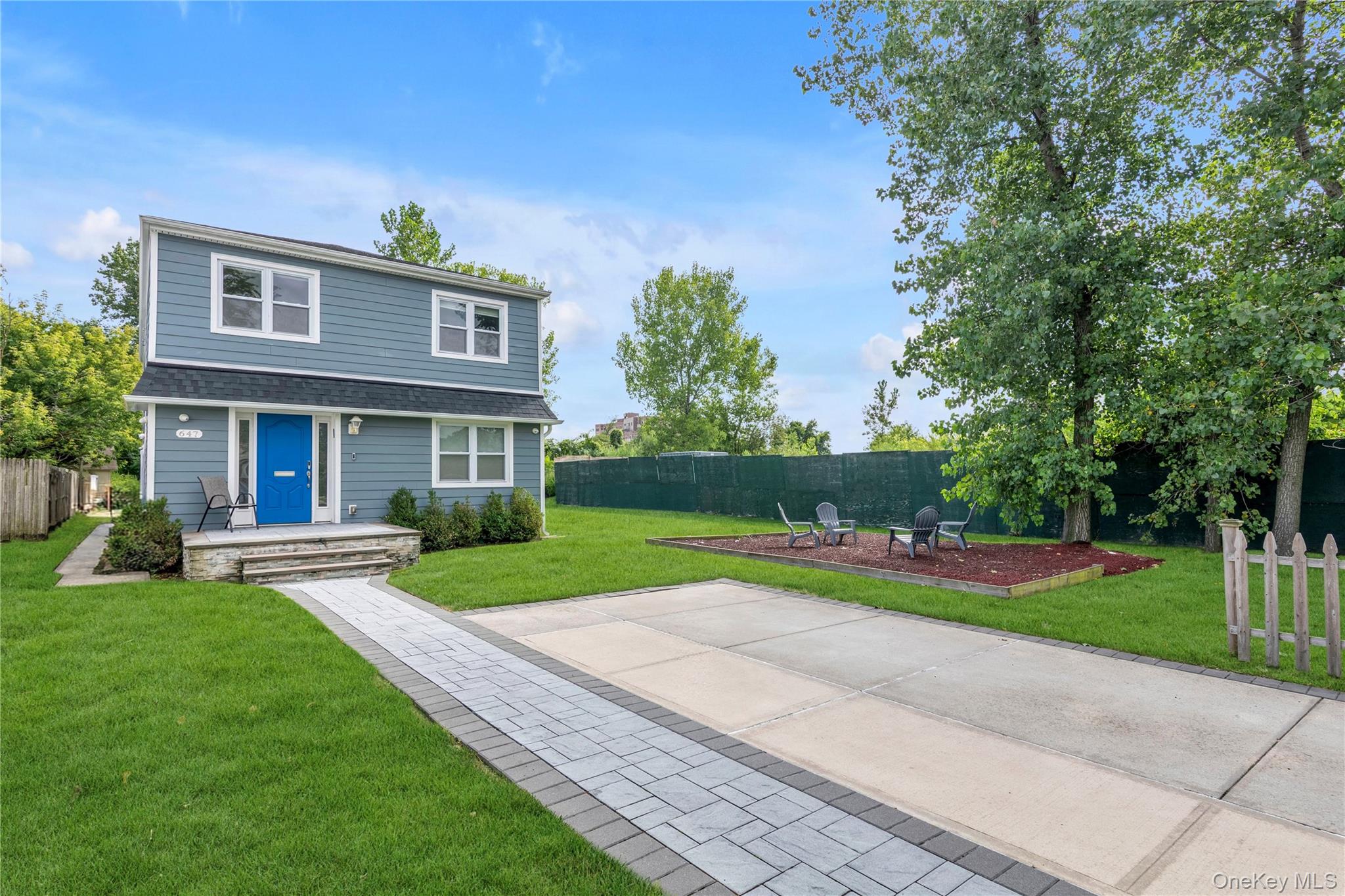 647 Jarvis Avenue – For Sale photo 3