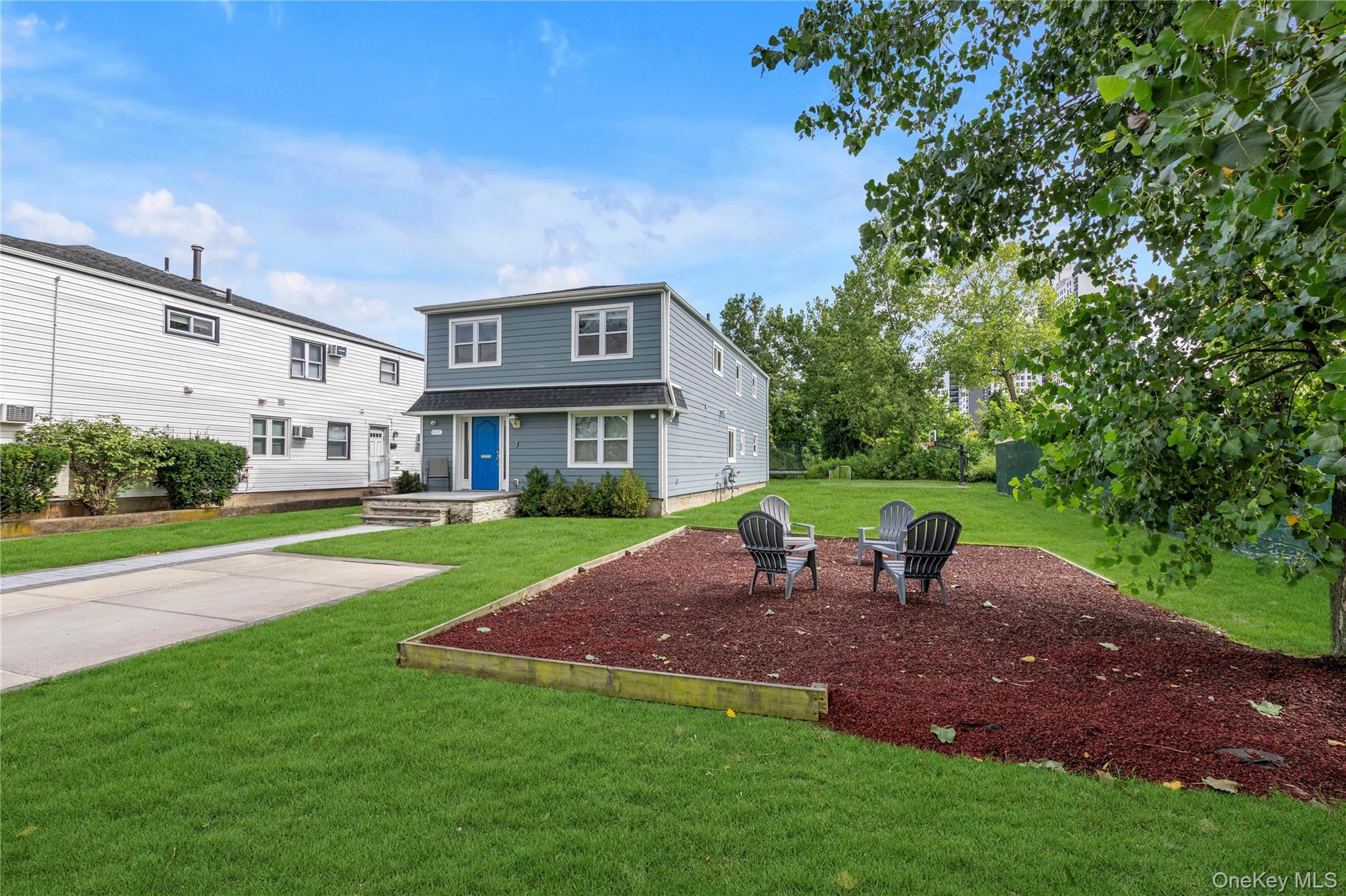 647 Jarvis Avenue – For Sale photo 2