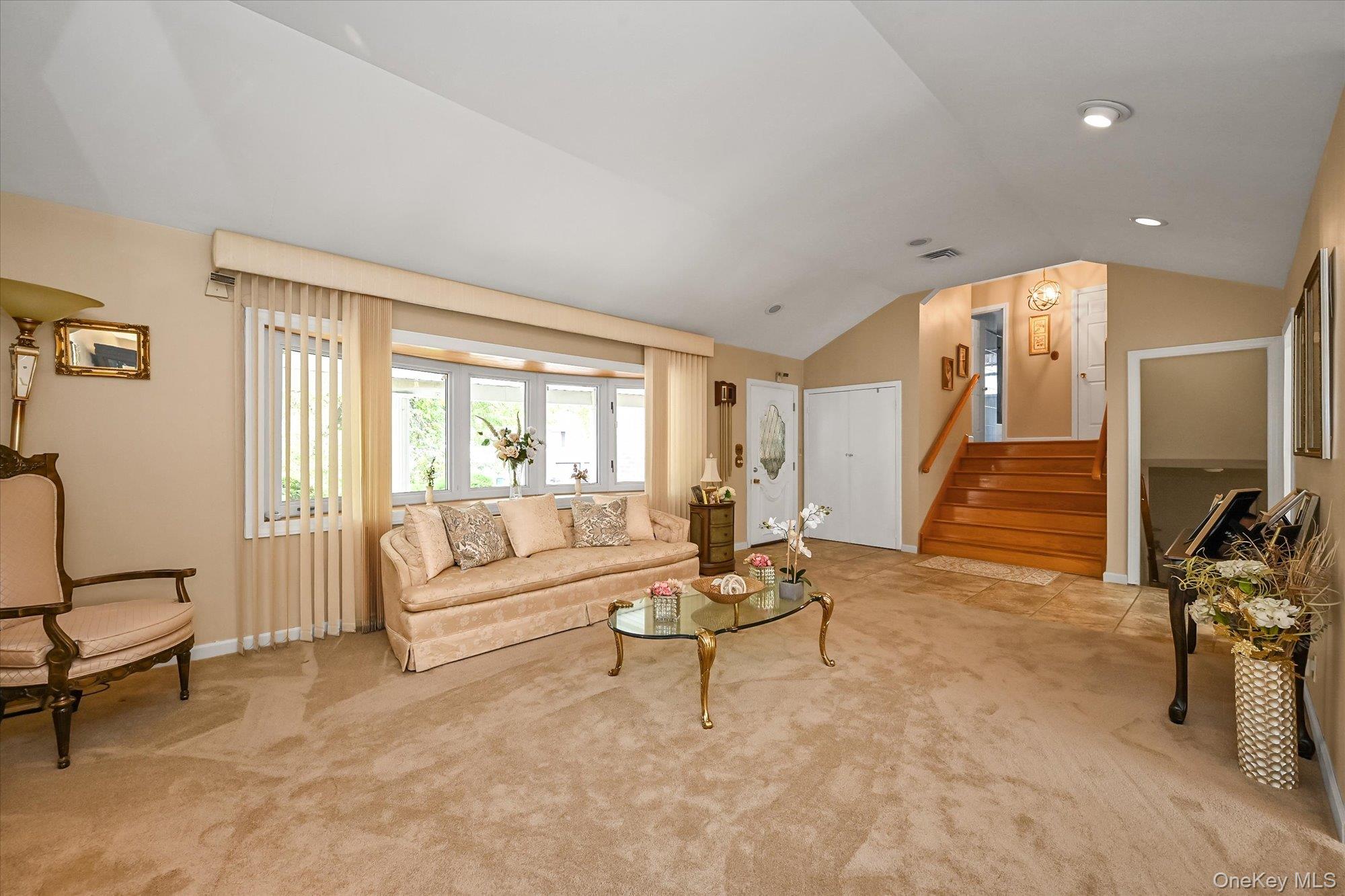 222-44 garland Drive – For Sale photo 5