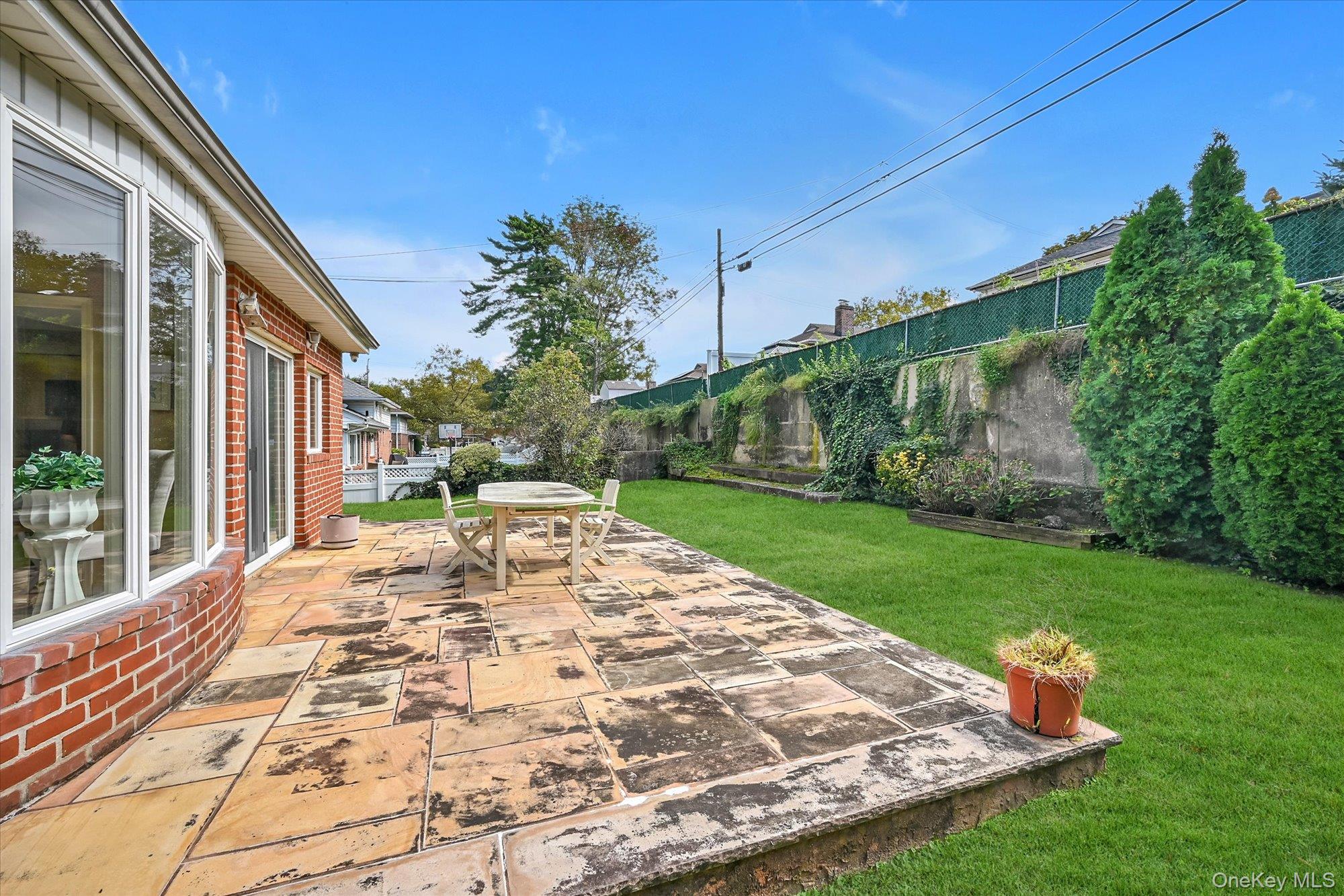 222-44 garland Drive – For Sale photo 24
