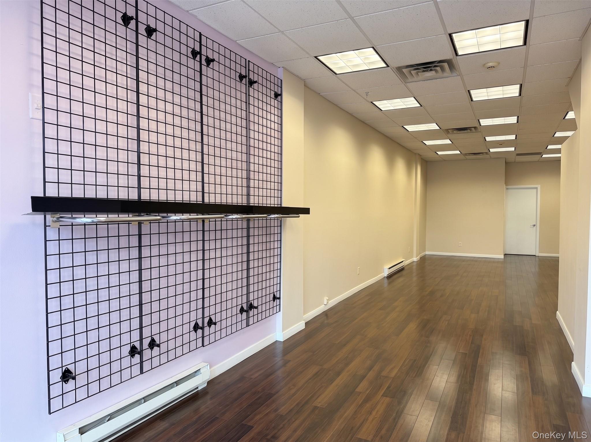 117 Middle Neck Road, Unit B photo 3