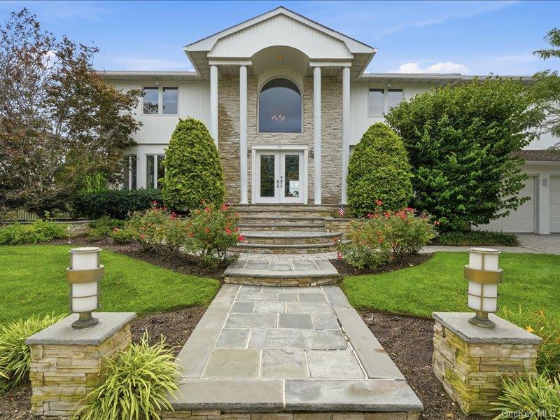 211 Whitewood Drive – For Sale