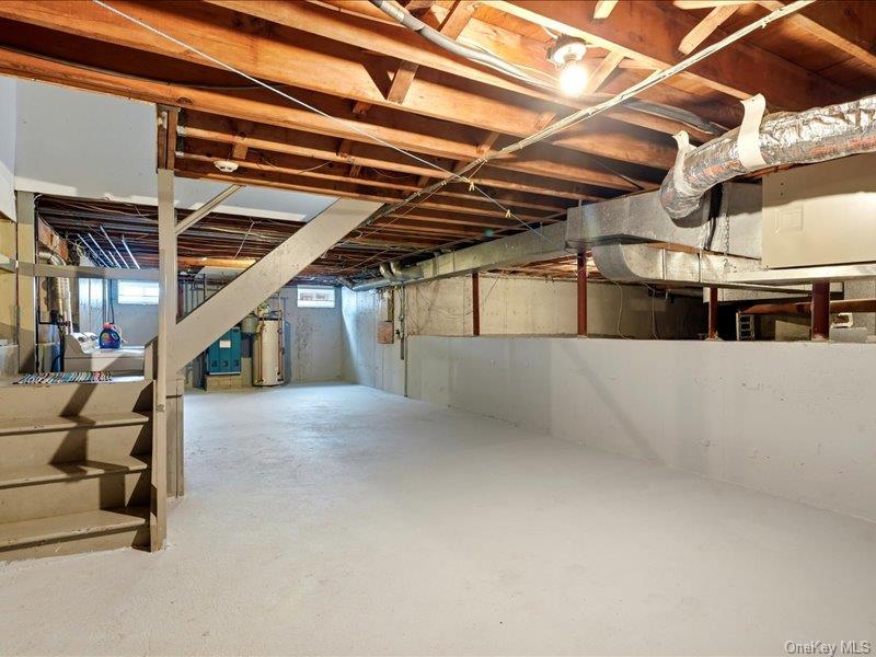 211 Whitewood Drive – For Sale photo 34