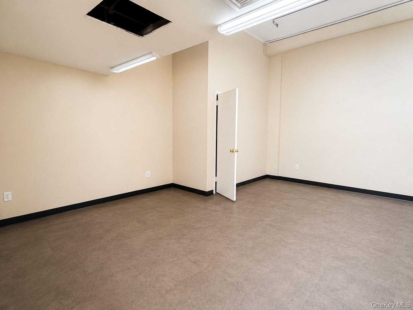 117 Middle Neck Road, Unit A photo 6