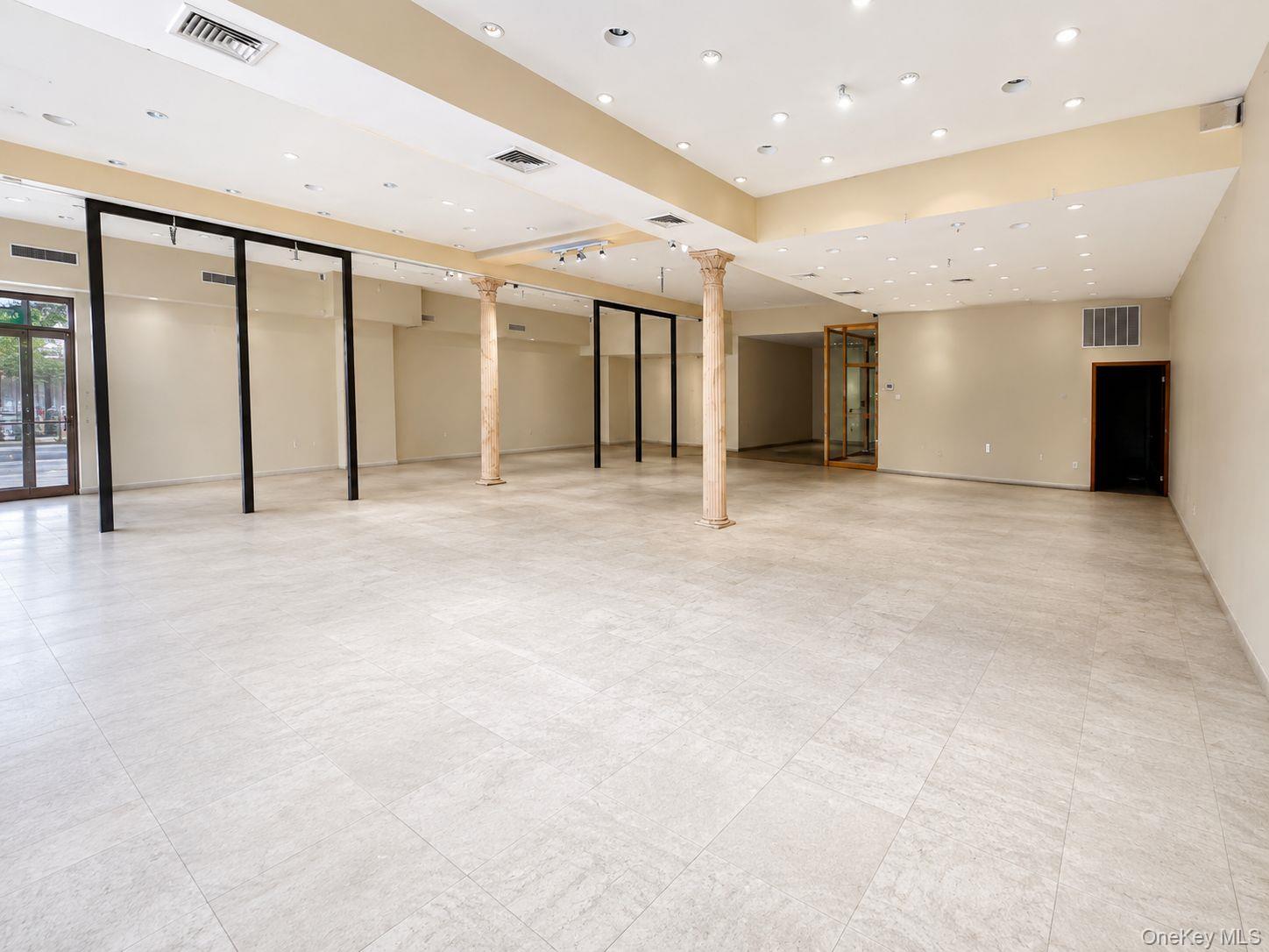 117 Middle Neck Road, Unit A photo 4