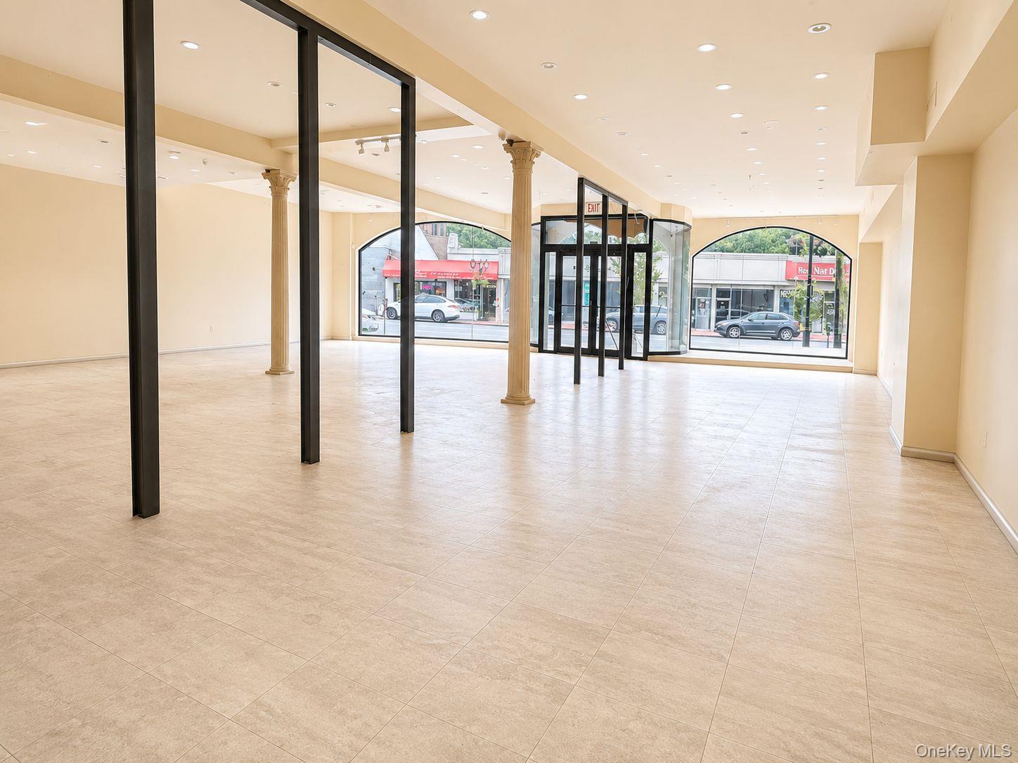 117 Middle Neck Road, Unit A photo 5