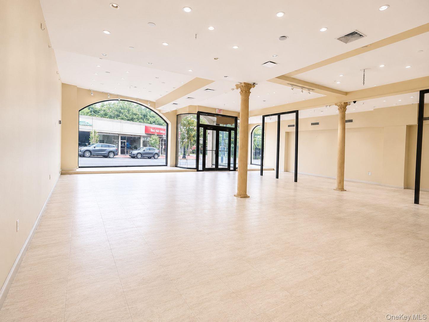 117 Middle Neck Road, Unit A photo 3