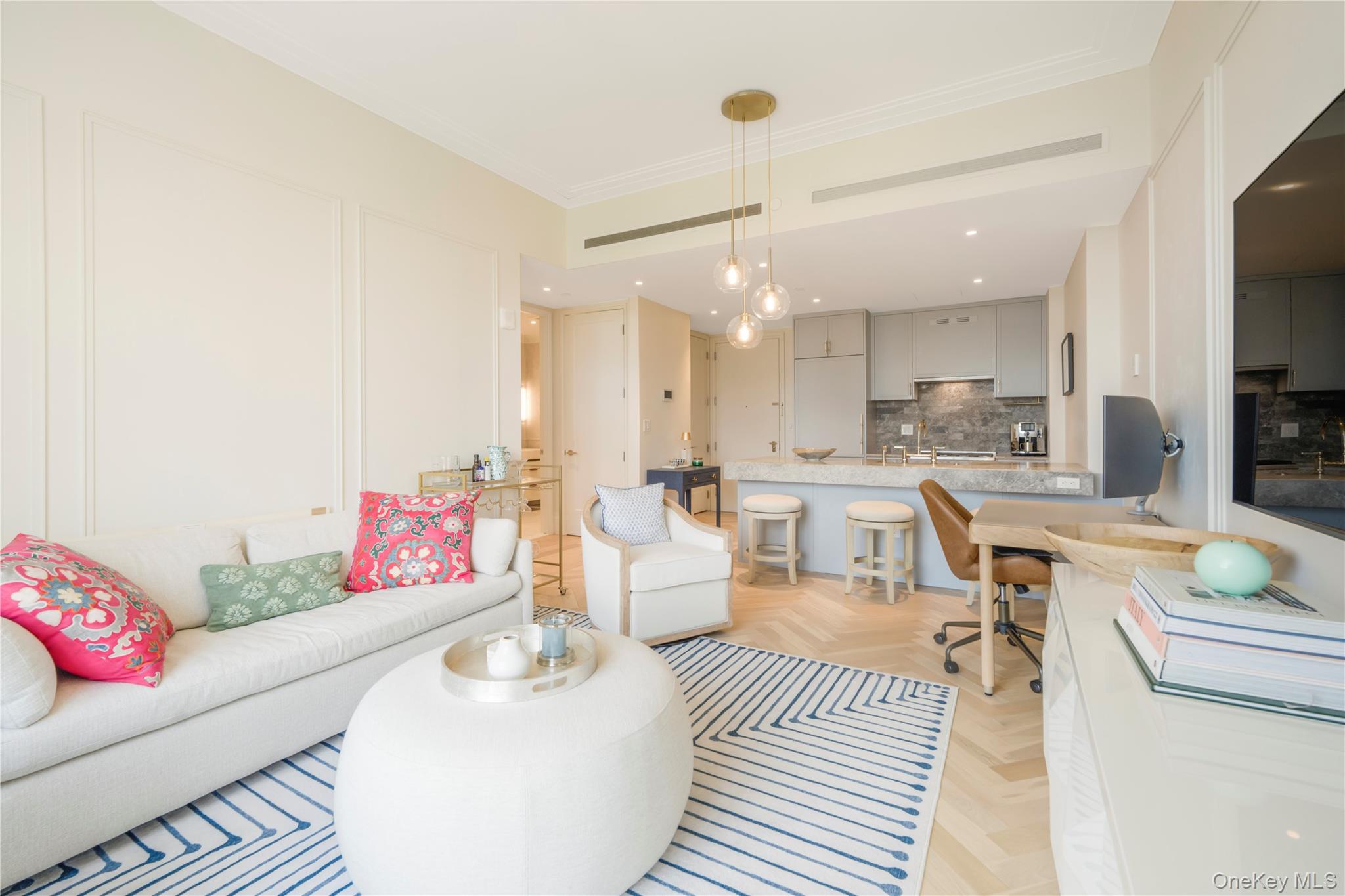250 E 21st Street, Unit 9D photo 3