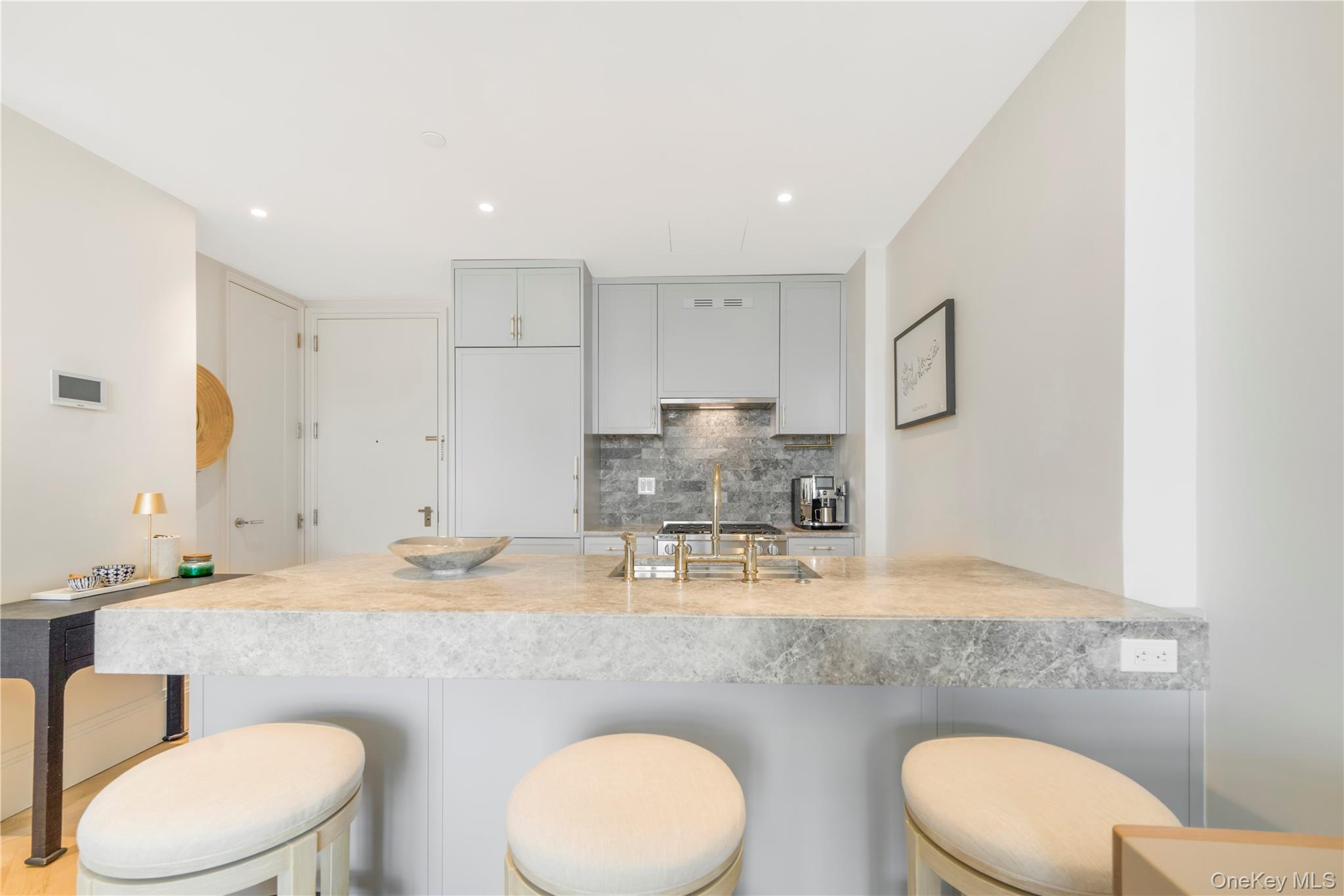 250 E 21st Street, Unit 9D photo 5