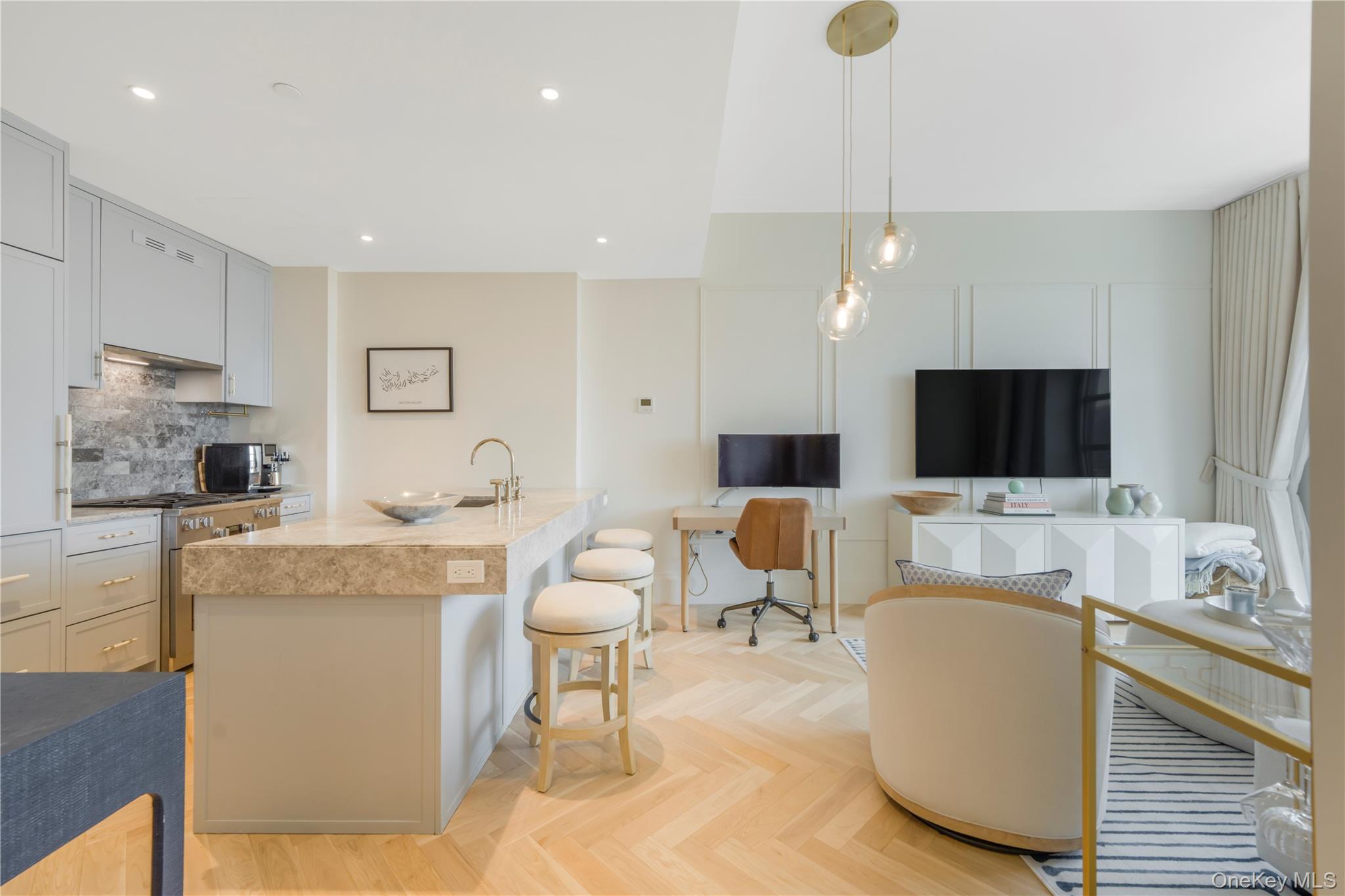250 E 21st Street, Unit 9D photo 4