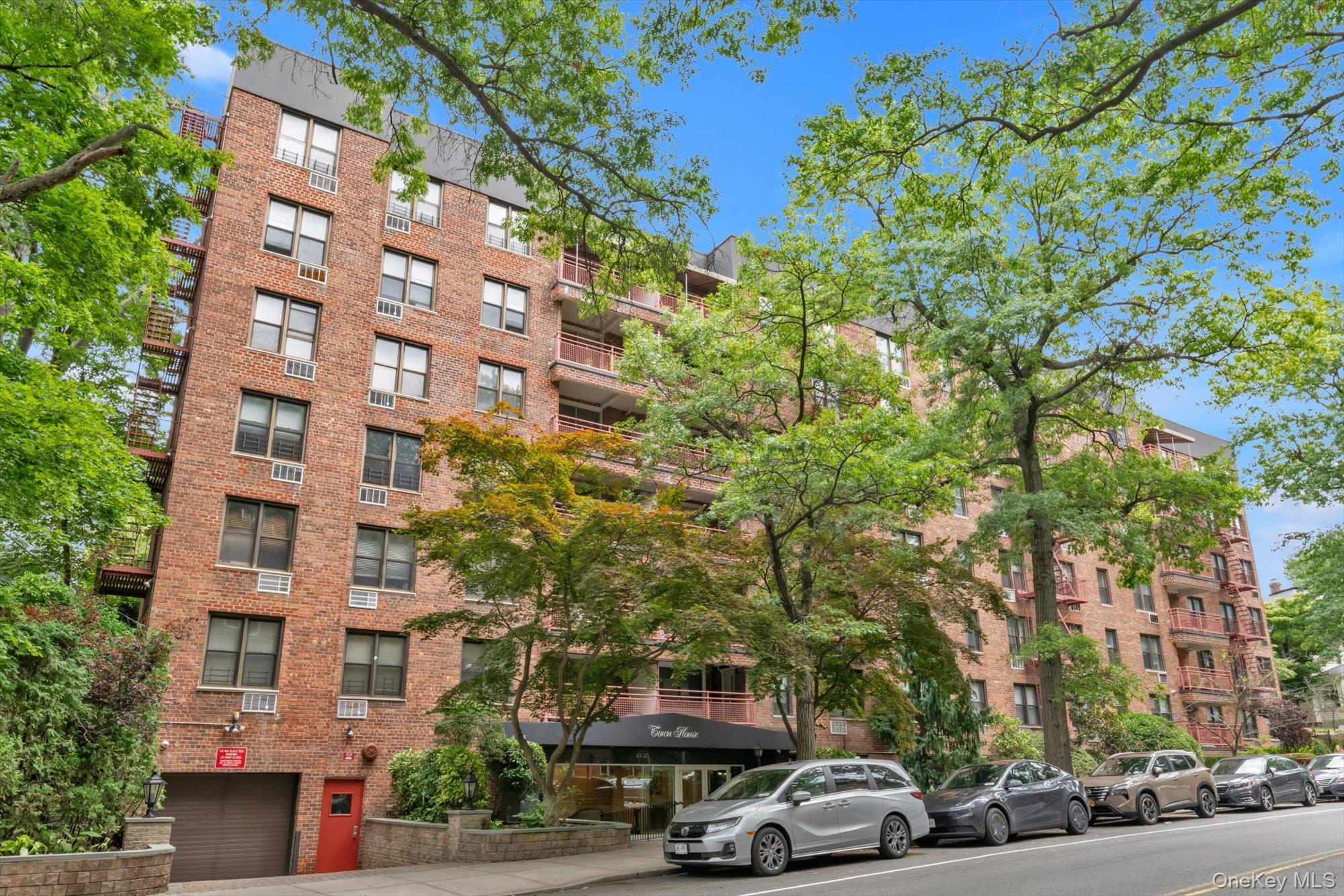 43-25 Douglaston Parkway, Unit #2-G photo 2