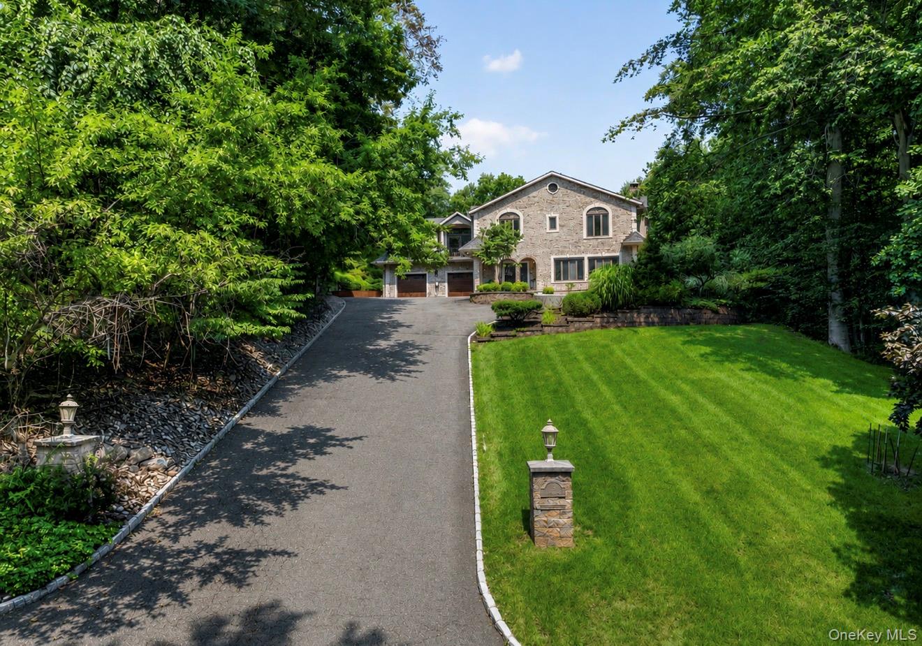 12 Rollingwood Drive – For Sale photo 6