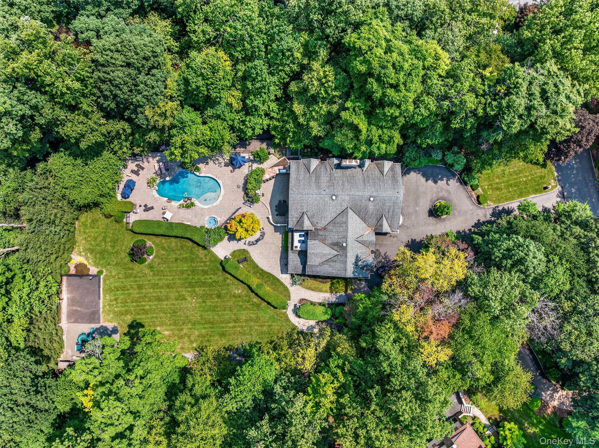 12 Rollingwood Drive – For Sale