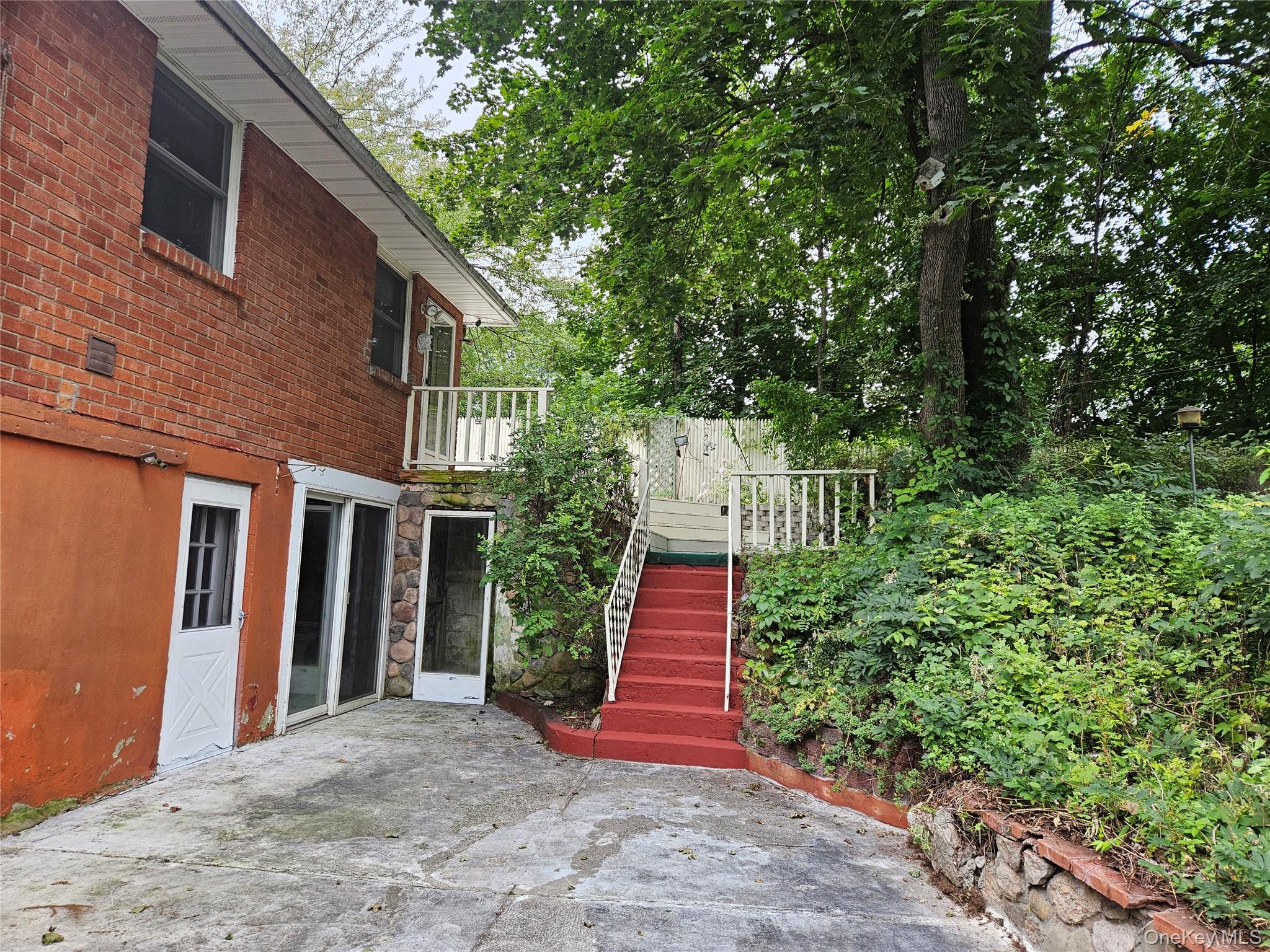 198 S Riverside Road – For Sale photo 3