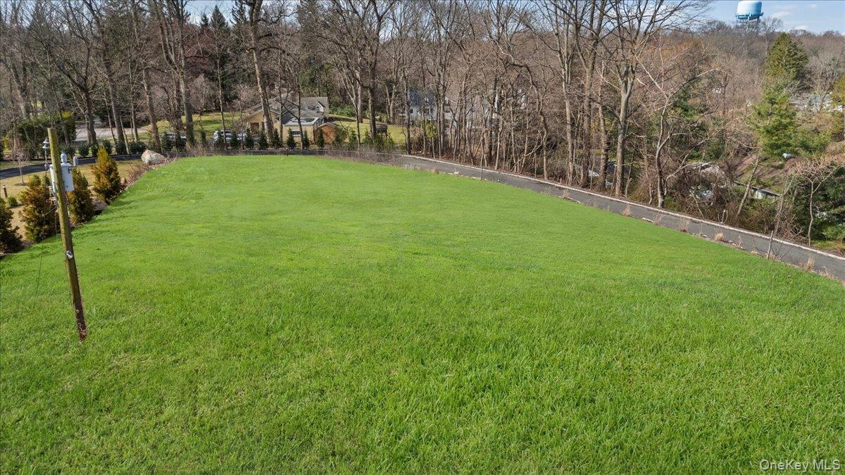 36 Cow Neck Road – For Sale photo 8