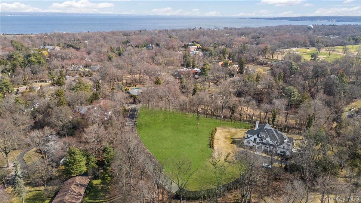 36 Cow Neck Road – For Sale photo 18