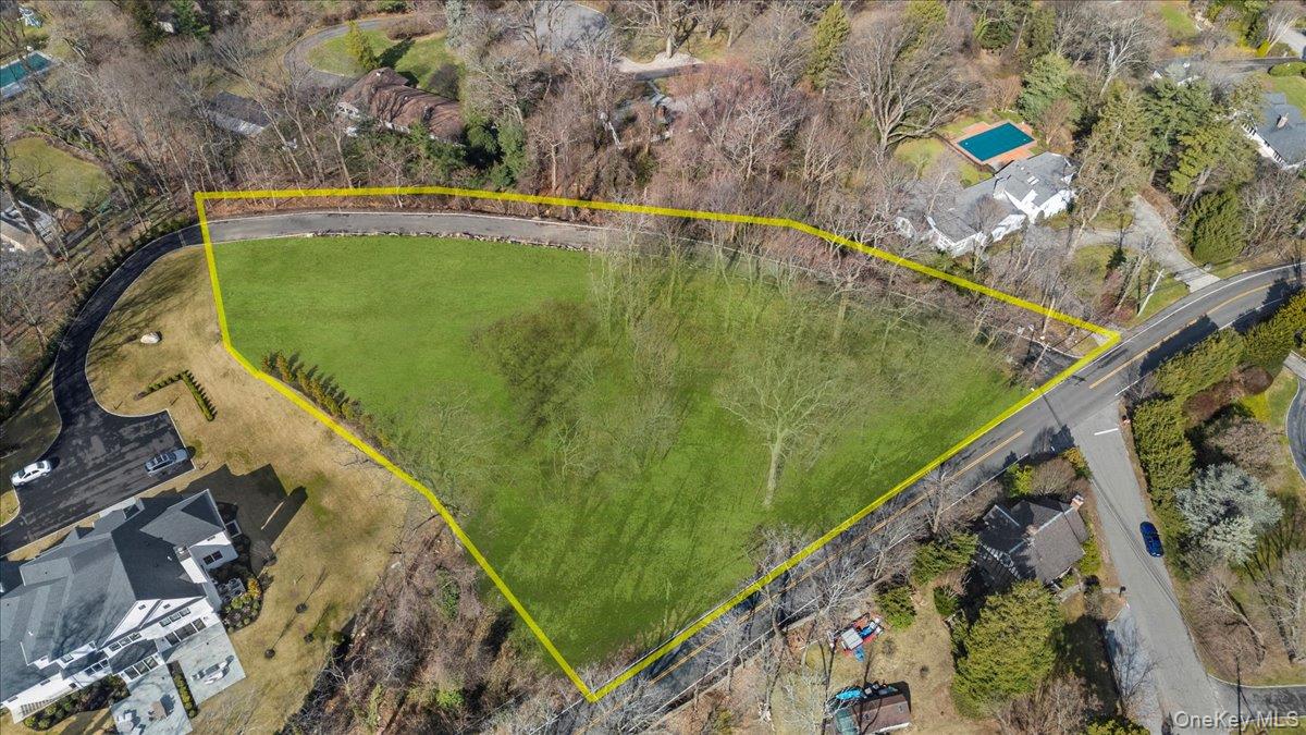 36 Cow Neck Road – For Sale photo 6