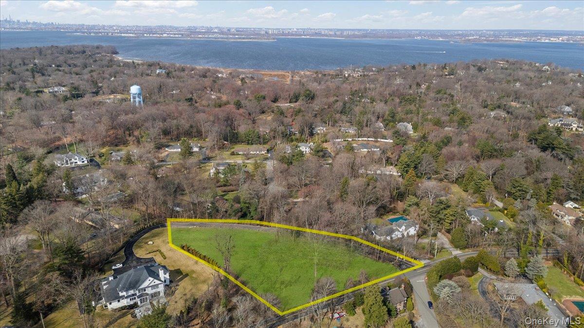 36 Cow Neck Road – For Sale photo 14