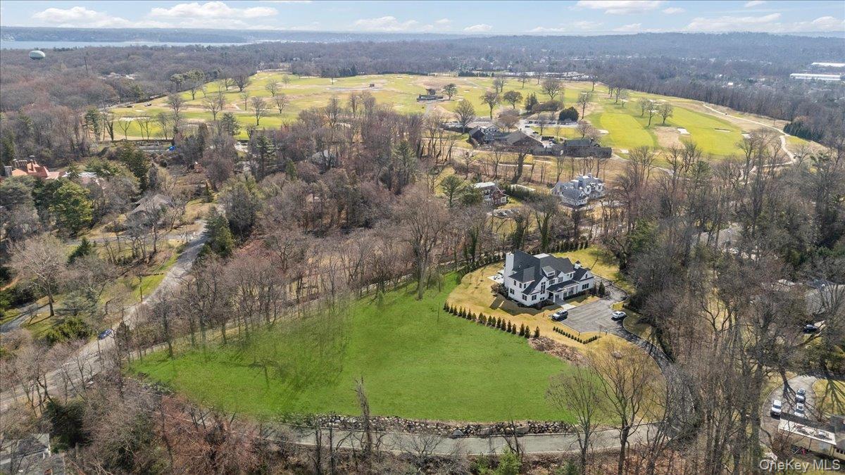 36 Cow Neck Road – For Sale photo 17