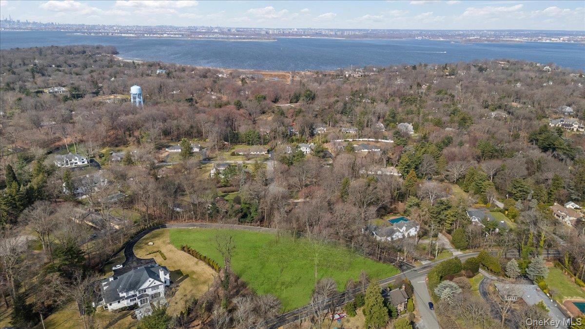 36 Cow Neck Road – For Sale photo 13
