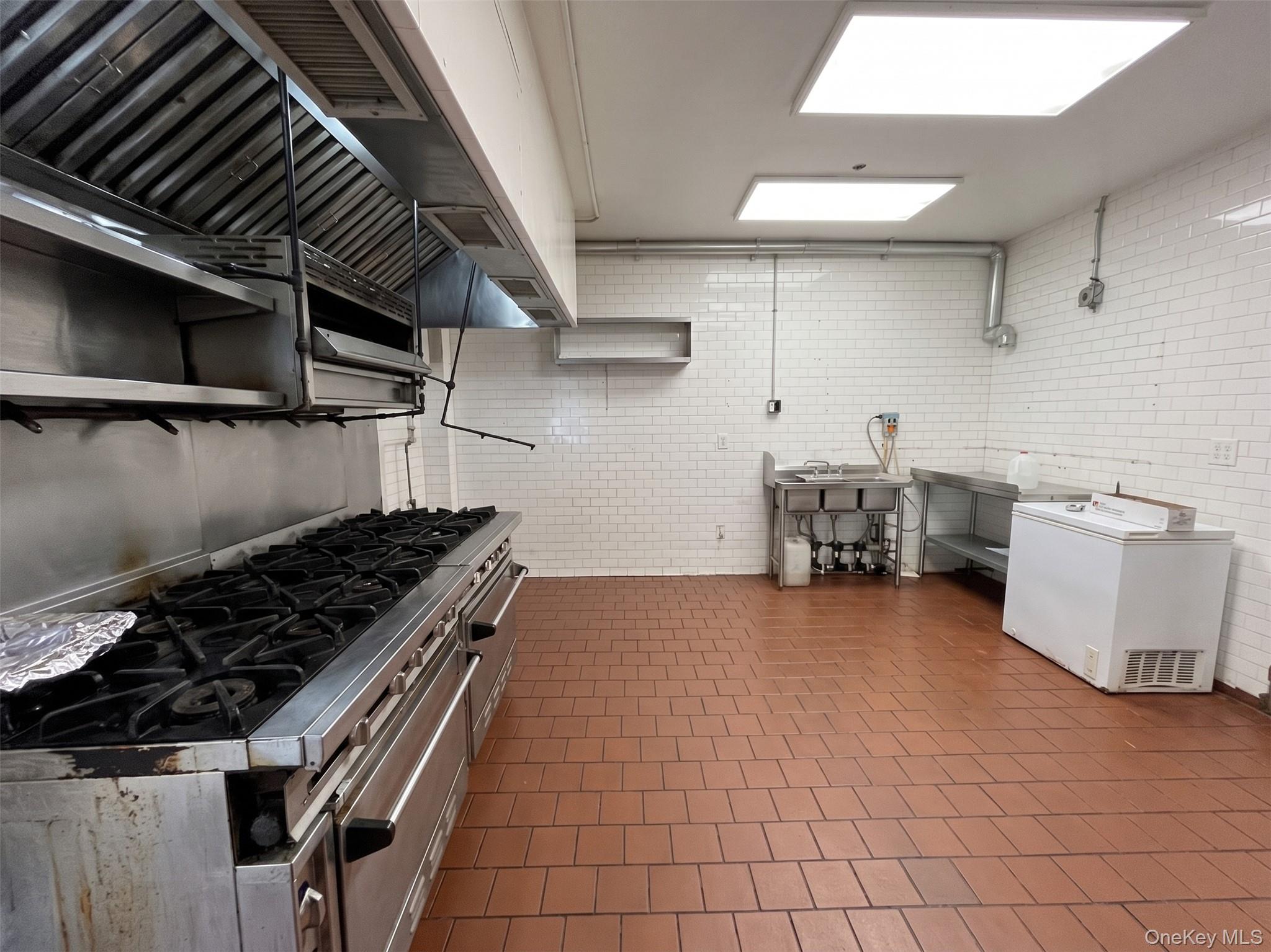 113 Middle Neck Road, Unit A photo 7