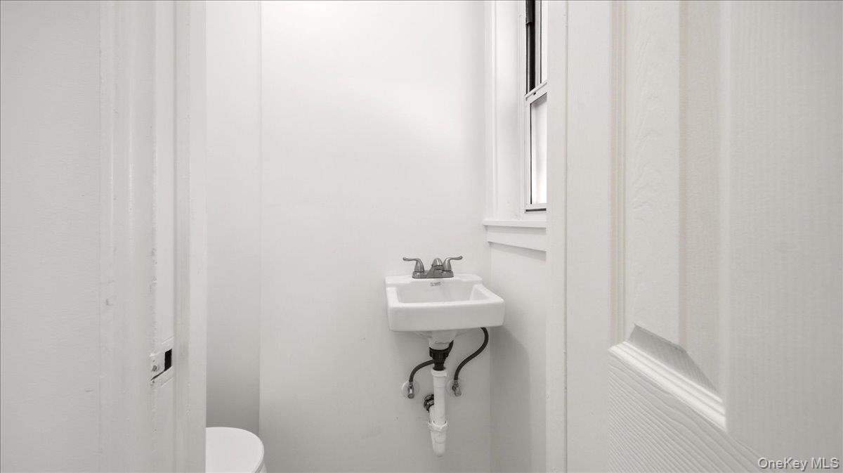 3337 Gunther Avenue – For Sale photo 5