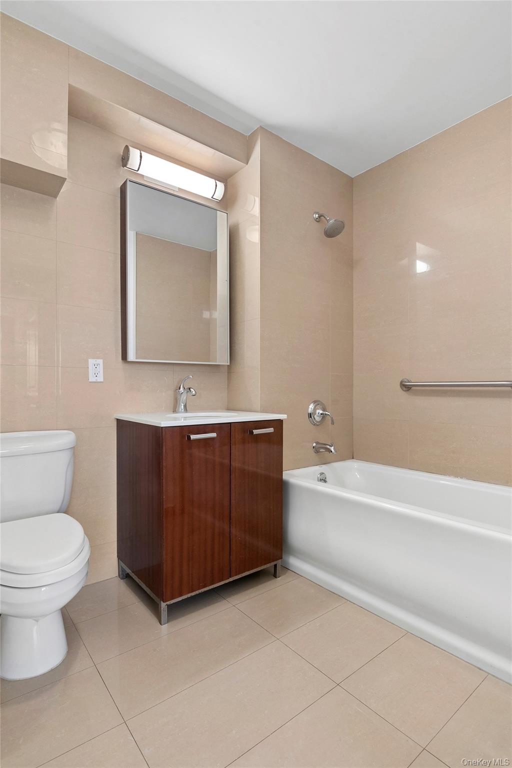 33-30 61st Street, Unit 105 photo 4