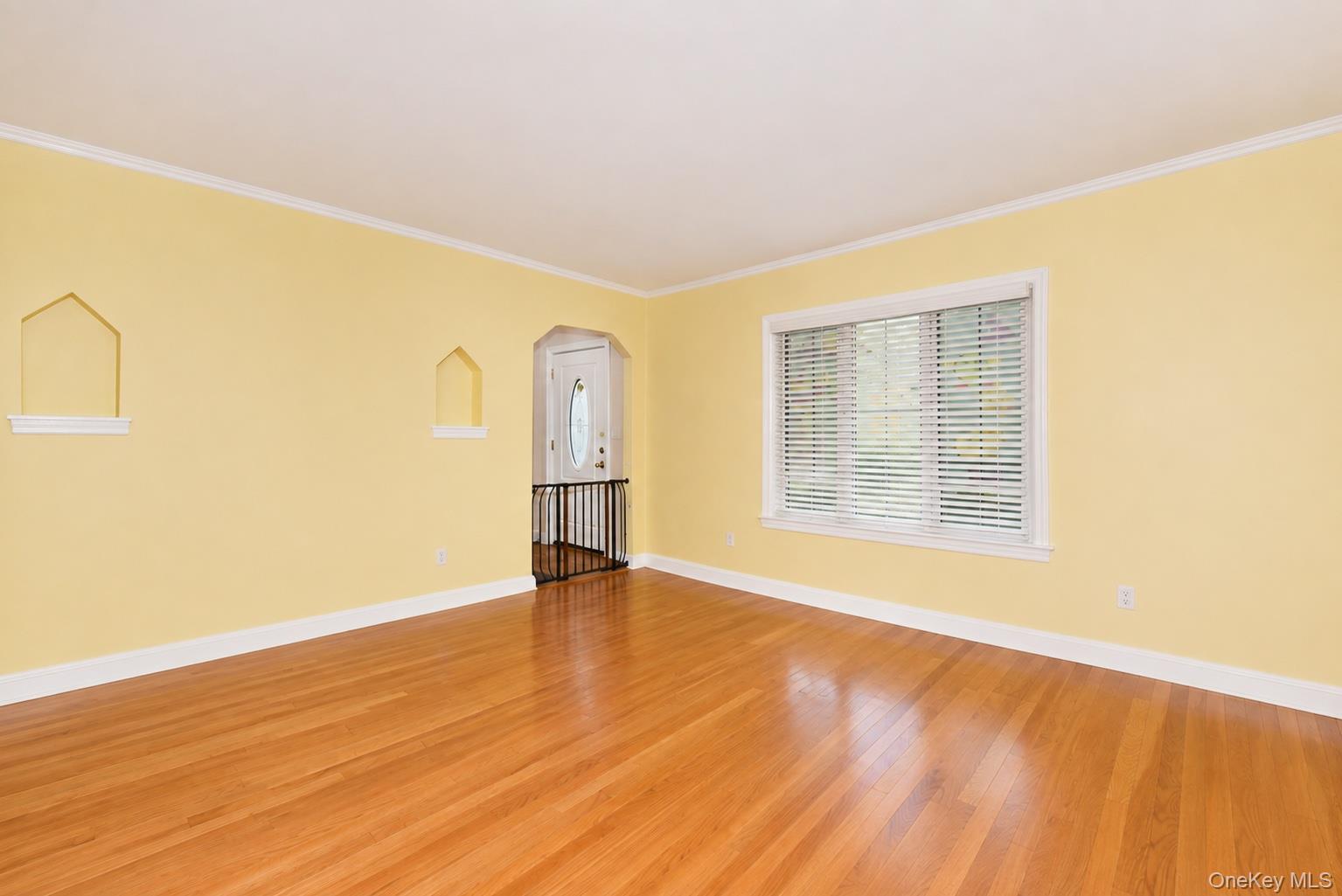 93 Gilmore Boulevard – For Sale photo 3