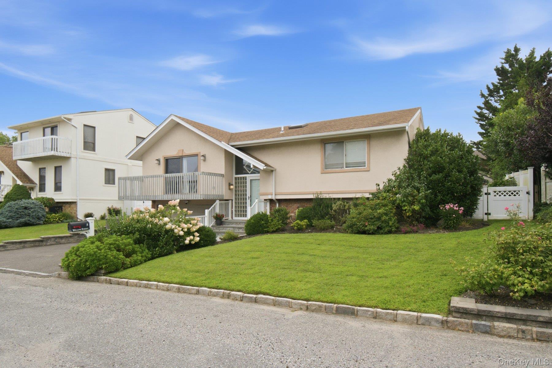 5 Willow Street – For Sale