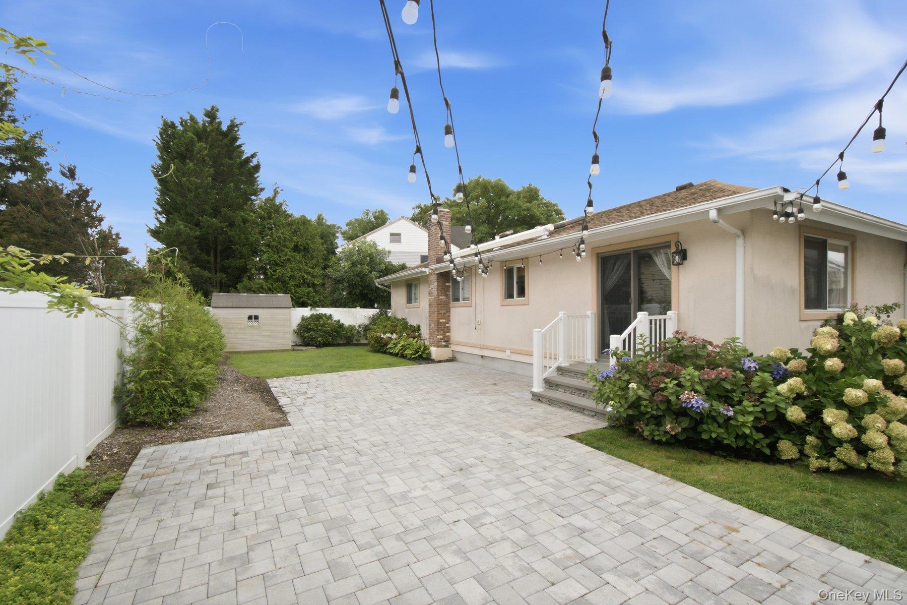5 Willow Street – For Sale photo 21