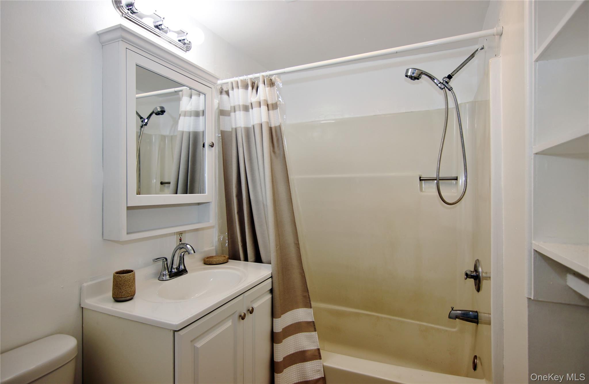 201 Bennett Avenue – For Sale photo 19