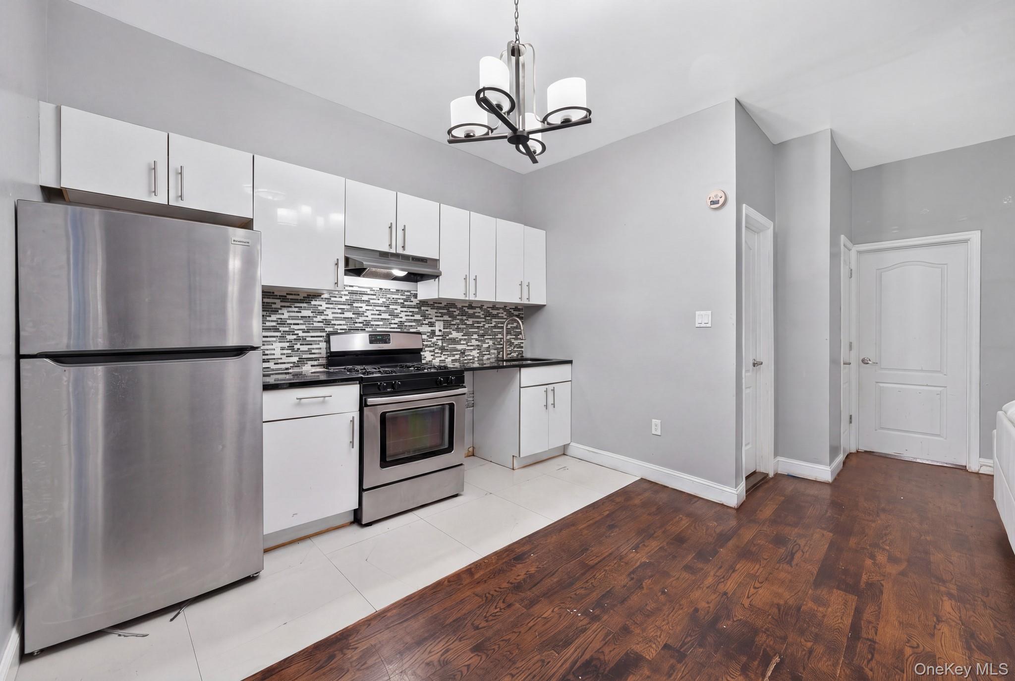 416 Van Siclen Avenue – For Sale photo 2
