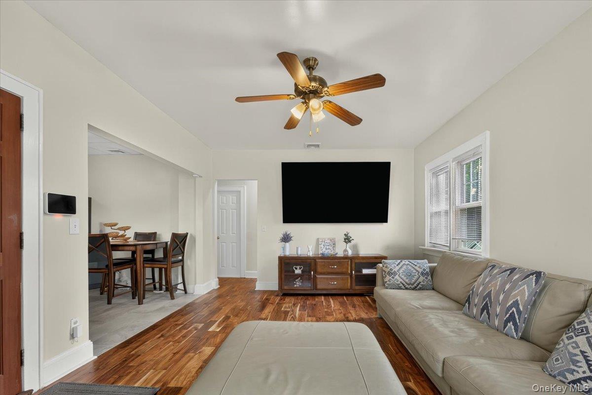 510 Secatogue Avenue – For Sale photo 6